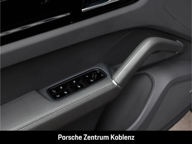 Porsche-Cayenne-image-20