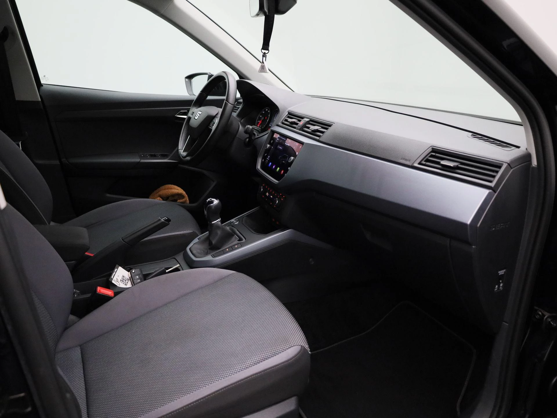SEAT-Arona-image-29
