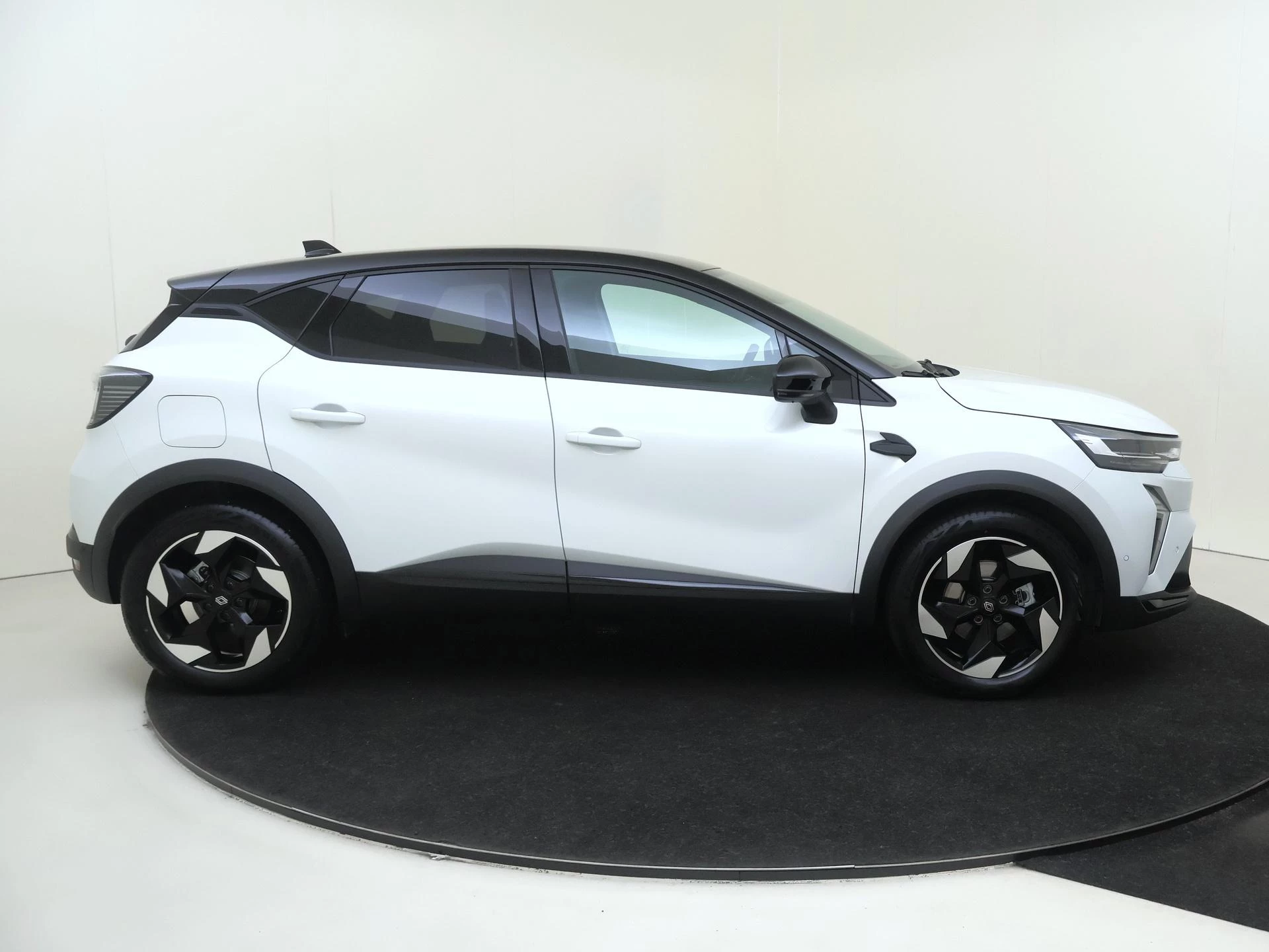 Renault Captur 1.8 E-Tech full hybrid 160 techno