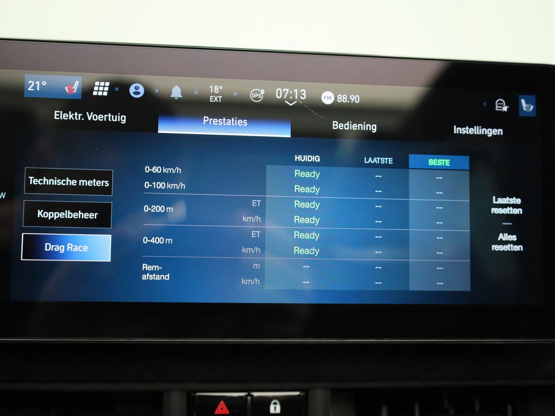 Abarth-500C-image-33