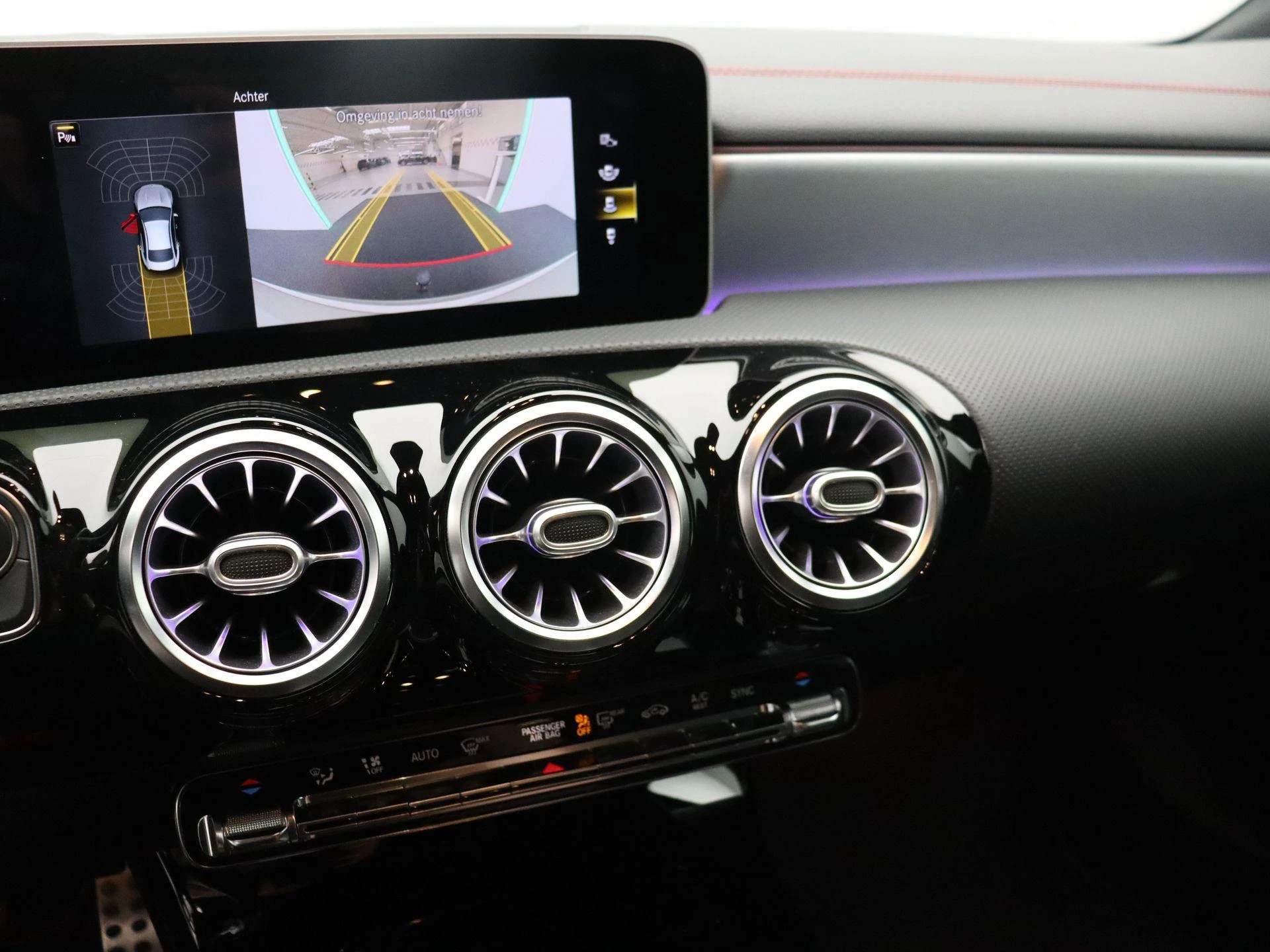 Mercedes-Benz-CLA-image-13