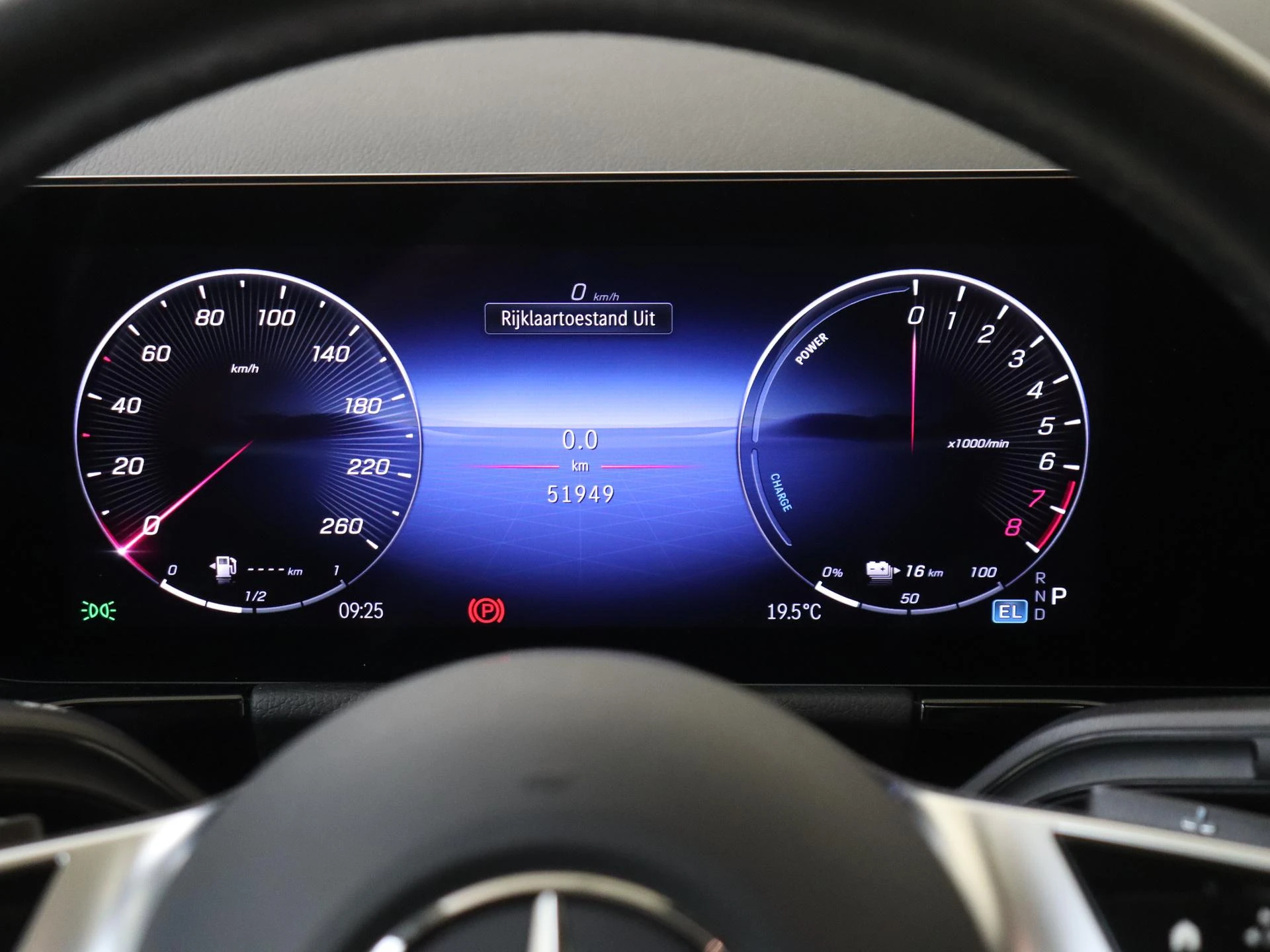 Mercedes-Benz-GLA-image-10