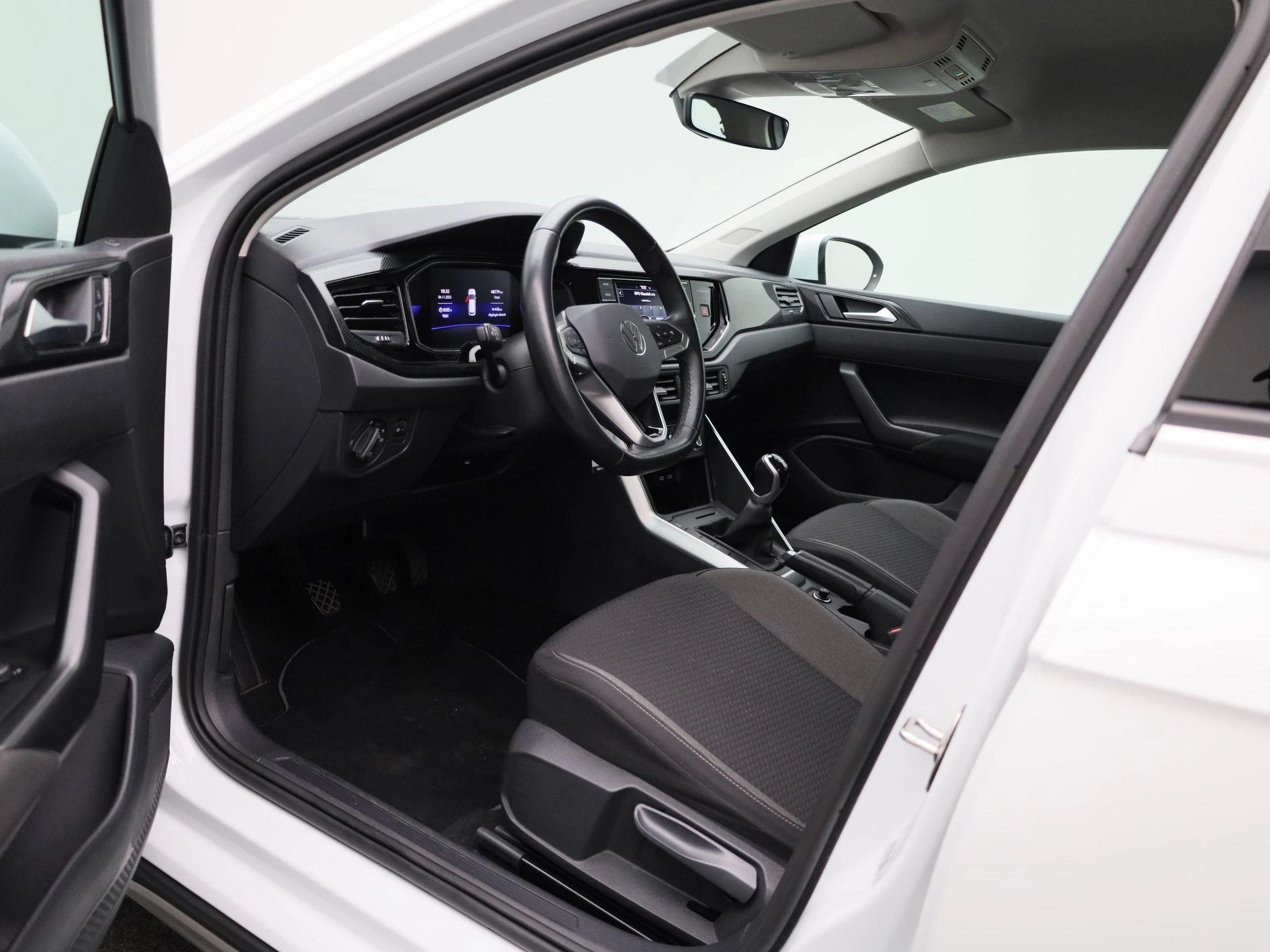 Volkswagen-Taigo-image-23