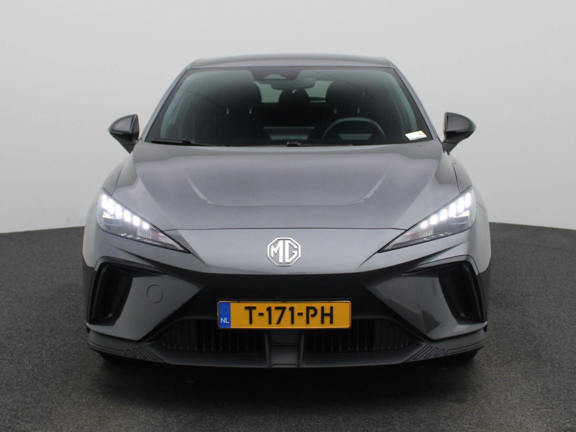 MG-MG4 EV-image-2