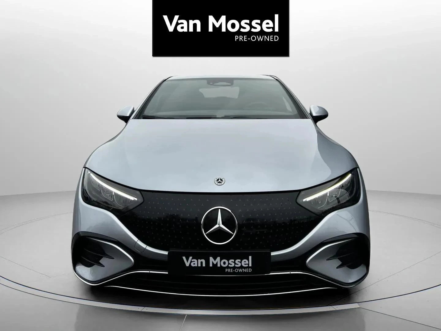 Mercedes-Benz-EQE-image-1