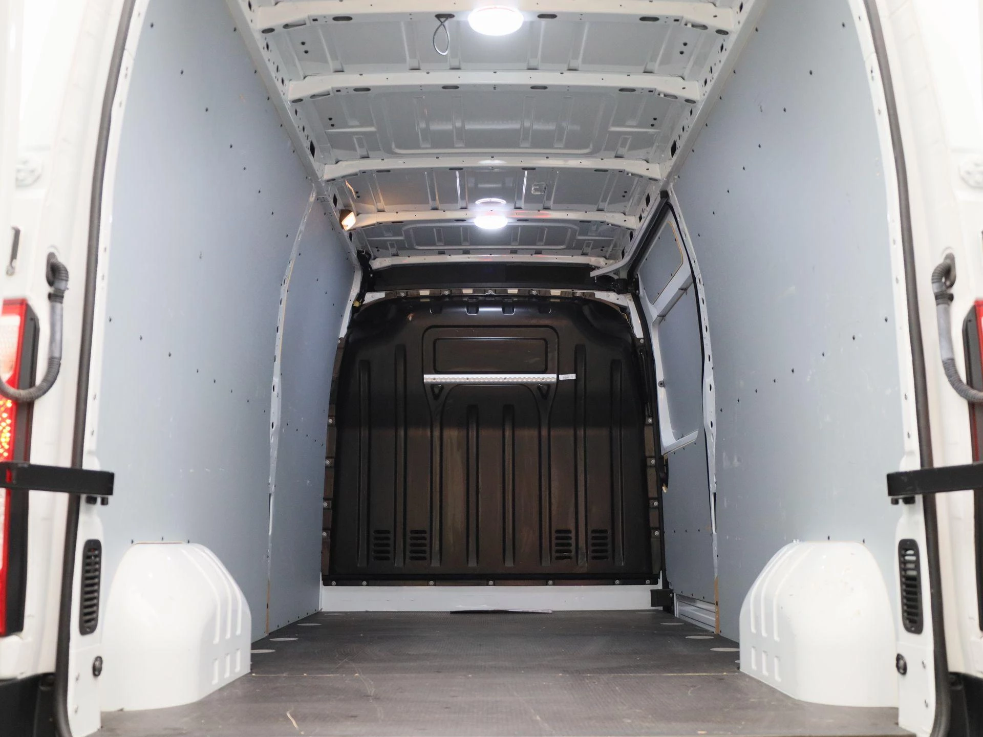 Renault Master T35 2.3 dCi 135 L3H2 Comfort