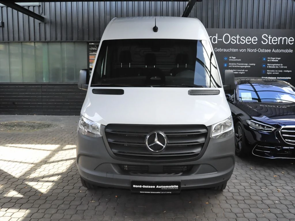Mercedes-Benz-Sprinter 317-image-3