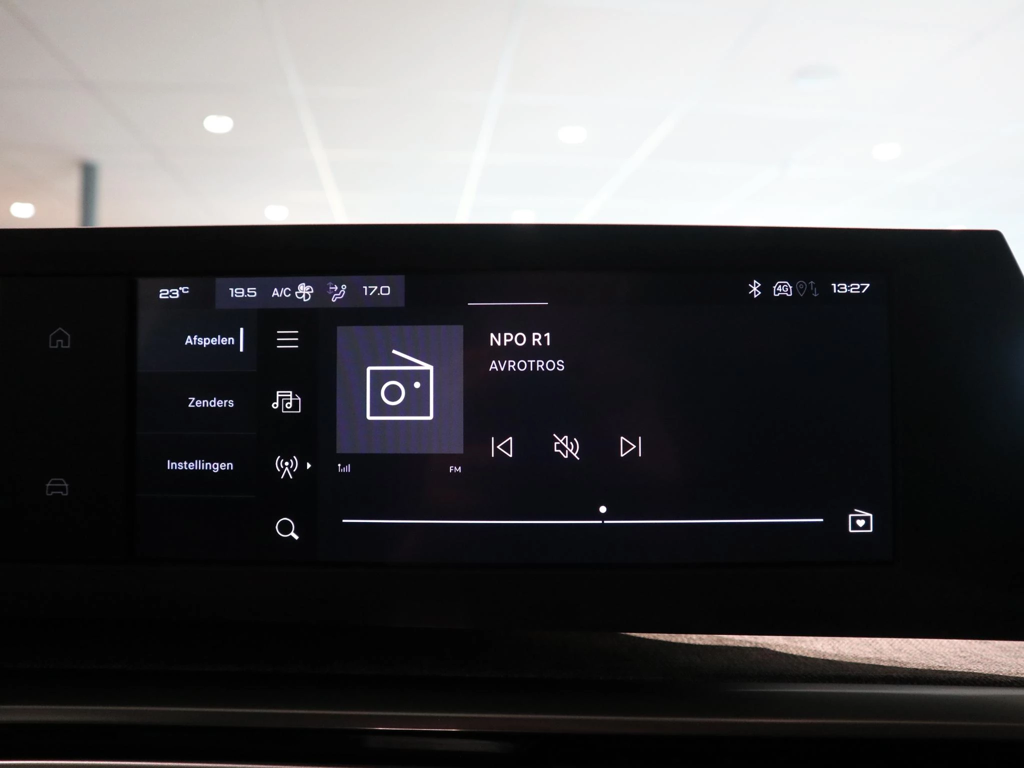 Peugeot-5008-image-20