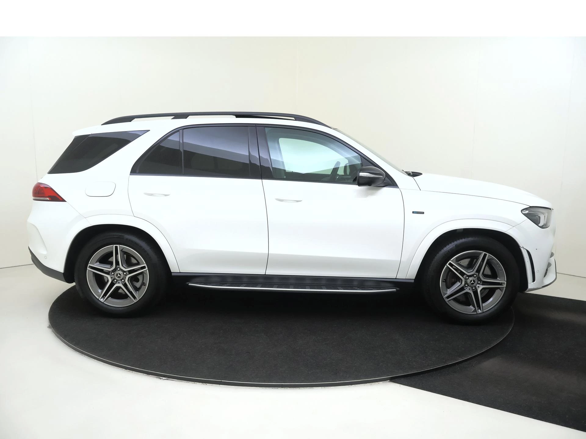 Mercedes-Benz-GLE-image-8