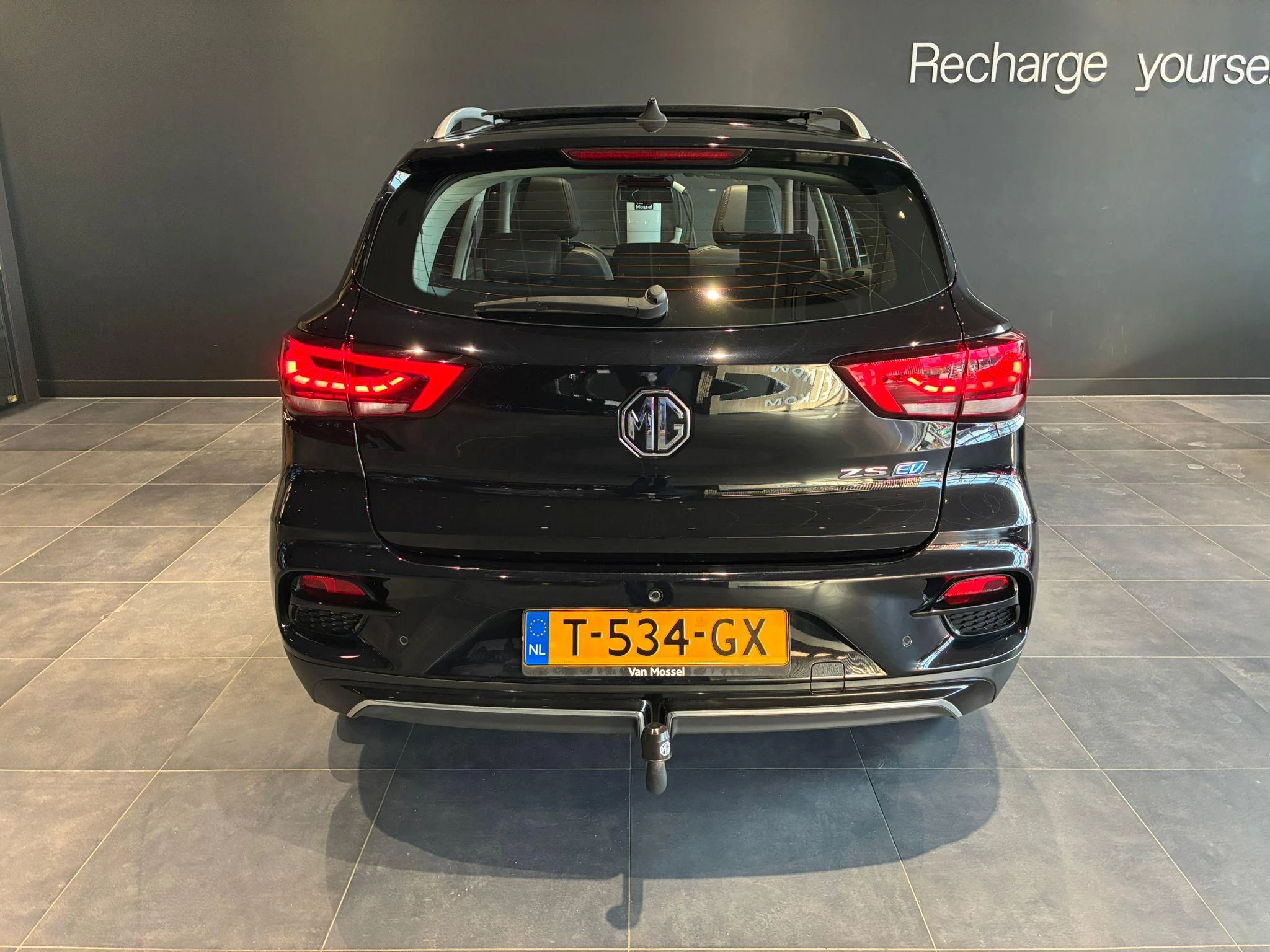 MG-ZS EV-image-6