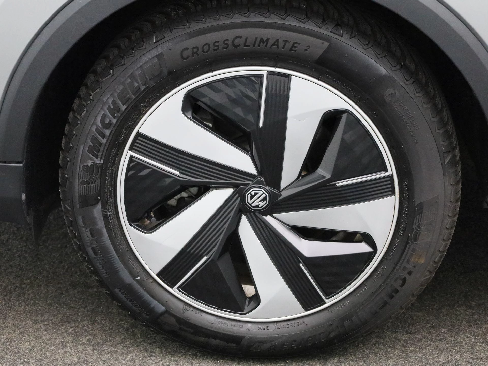 MG-ZS EV-image-12