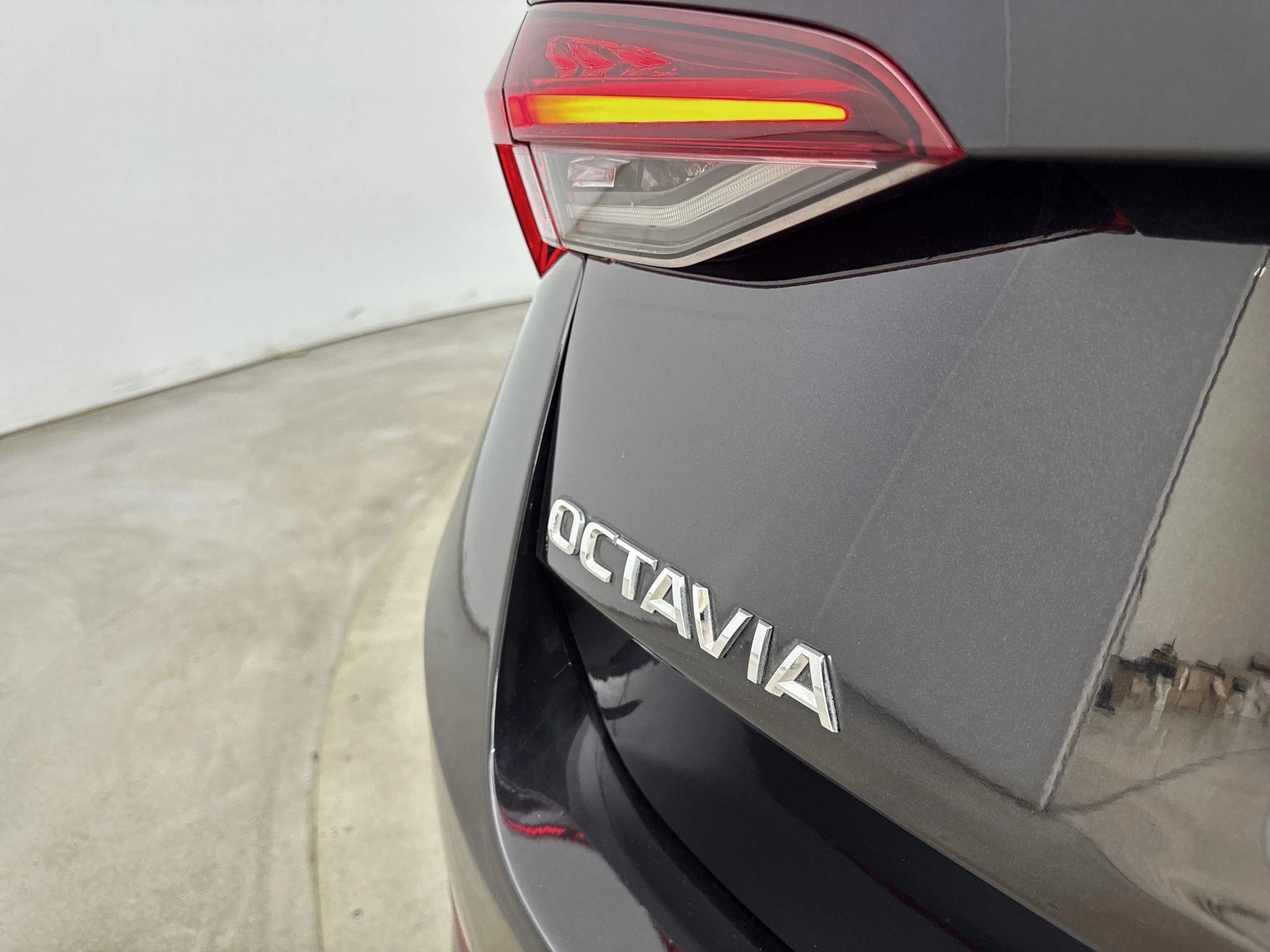 Škoda Octavia Combi 1.4 TSI iV PHEV Sportline Business