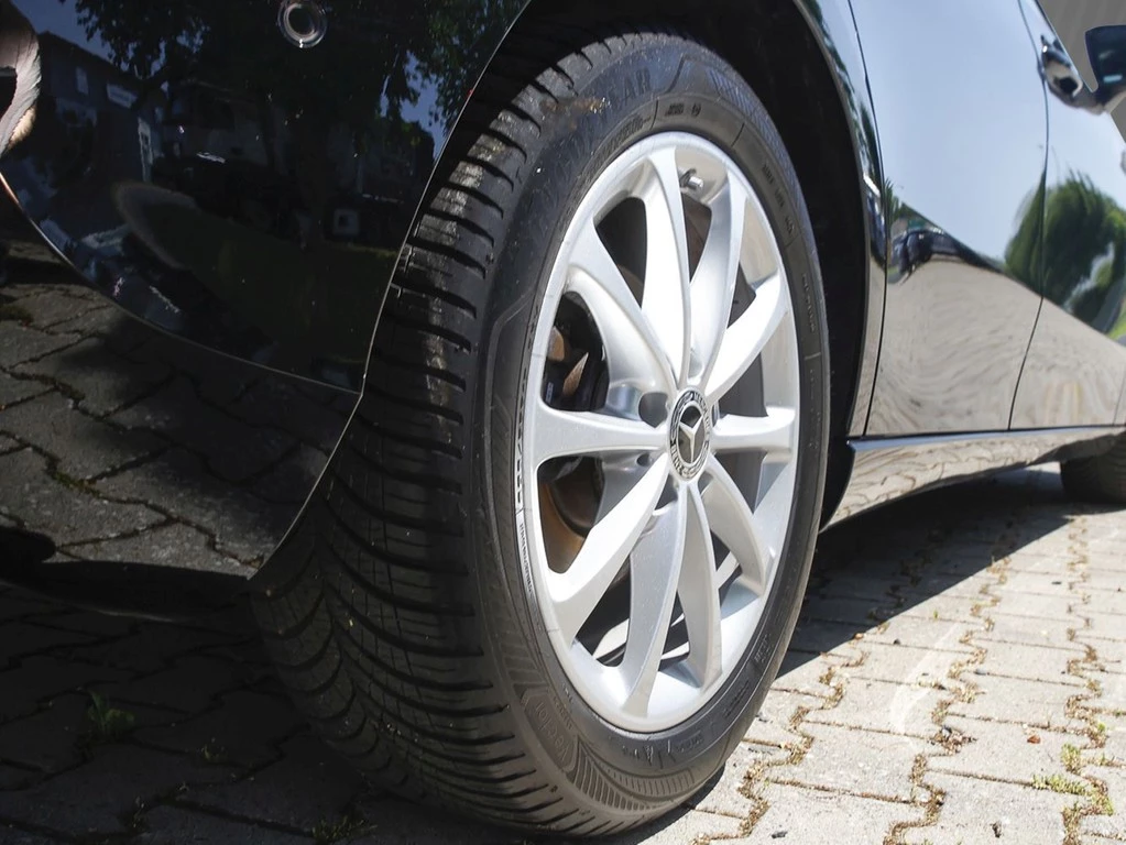 Mercedes-Benz-A-Klasse-image-4