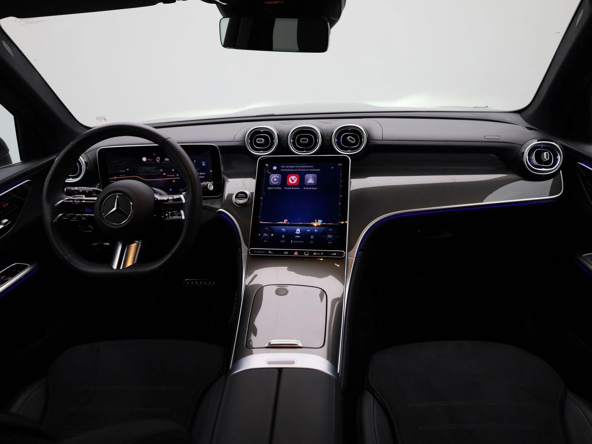 Mercedes-Benz-GLC-image-42