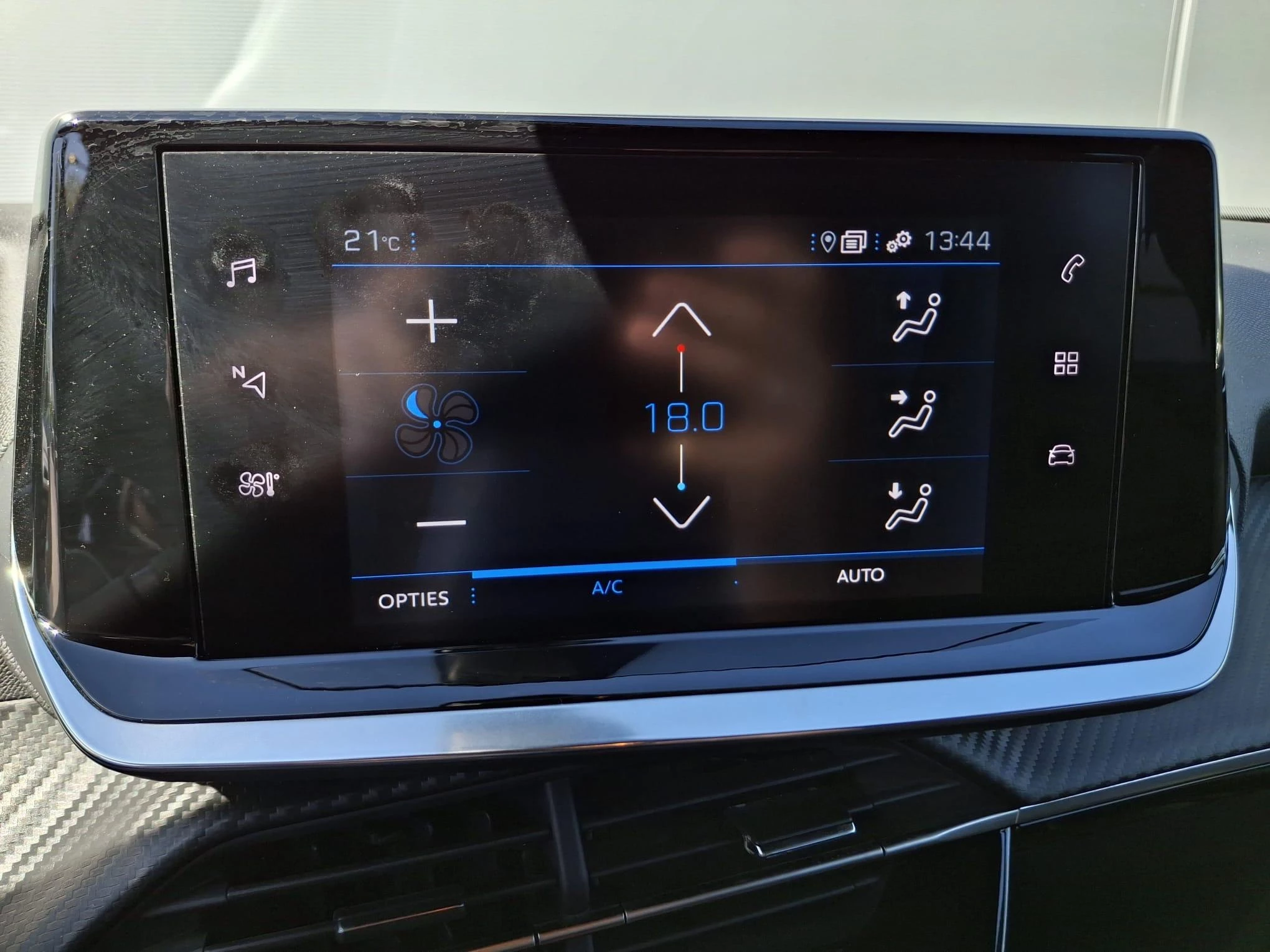 Peugeot-2008-image-13