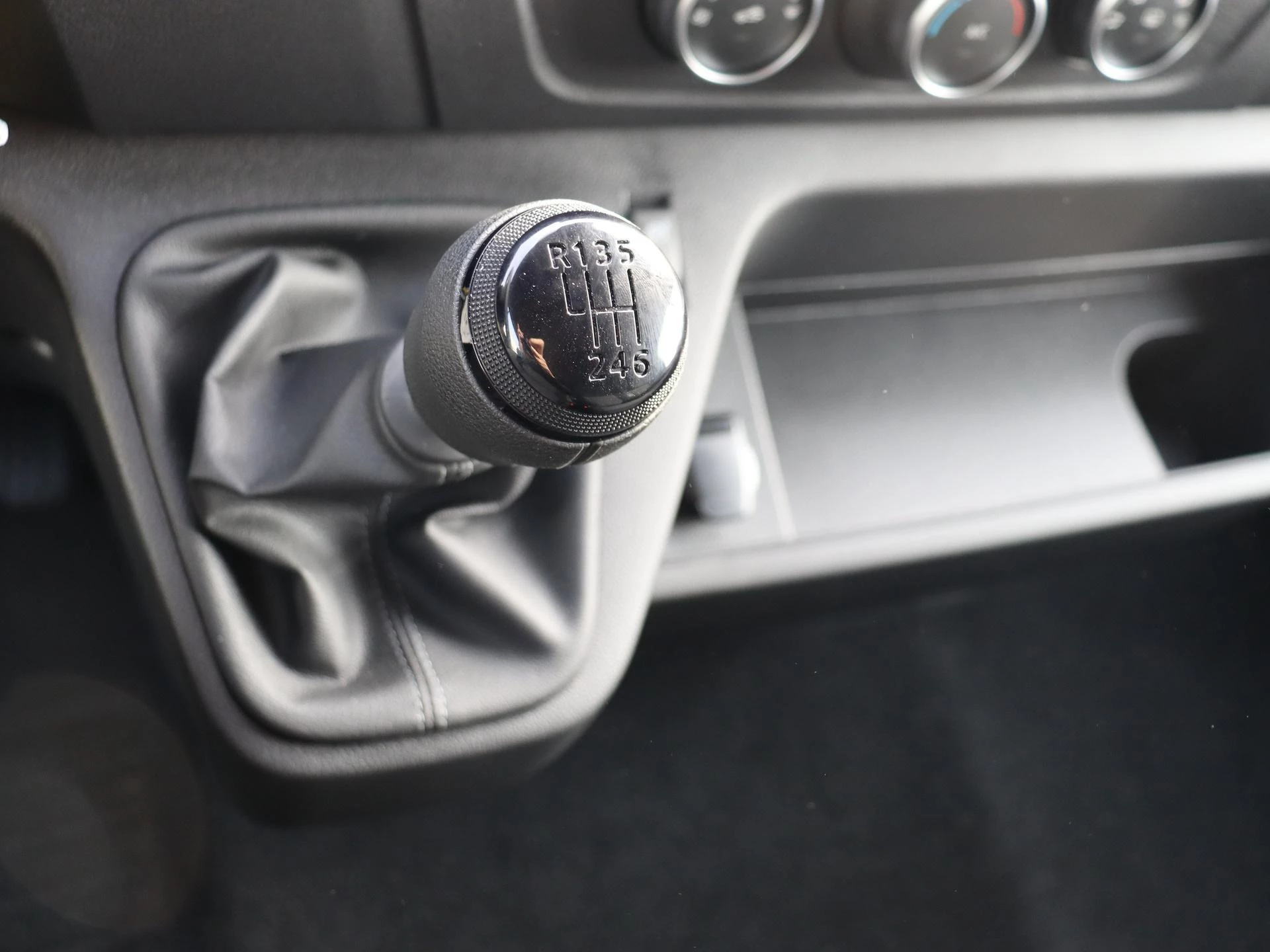 Renault-Master-image-21