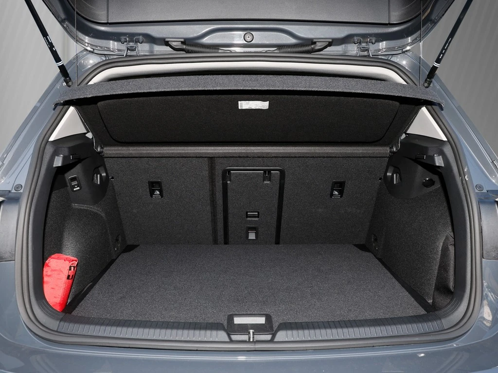 Volkswagen-Golf-image-5