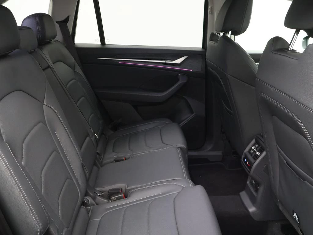 Škoda Kodiaq Kodiaq Selection 1.5TSI m-HEV 150PK DEMO *AUTOMAAT*7 ZITPLAATSEN*PDC*CAMERA*LEDER*ACC*SFEERVERLICHTING*...*