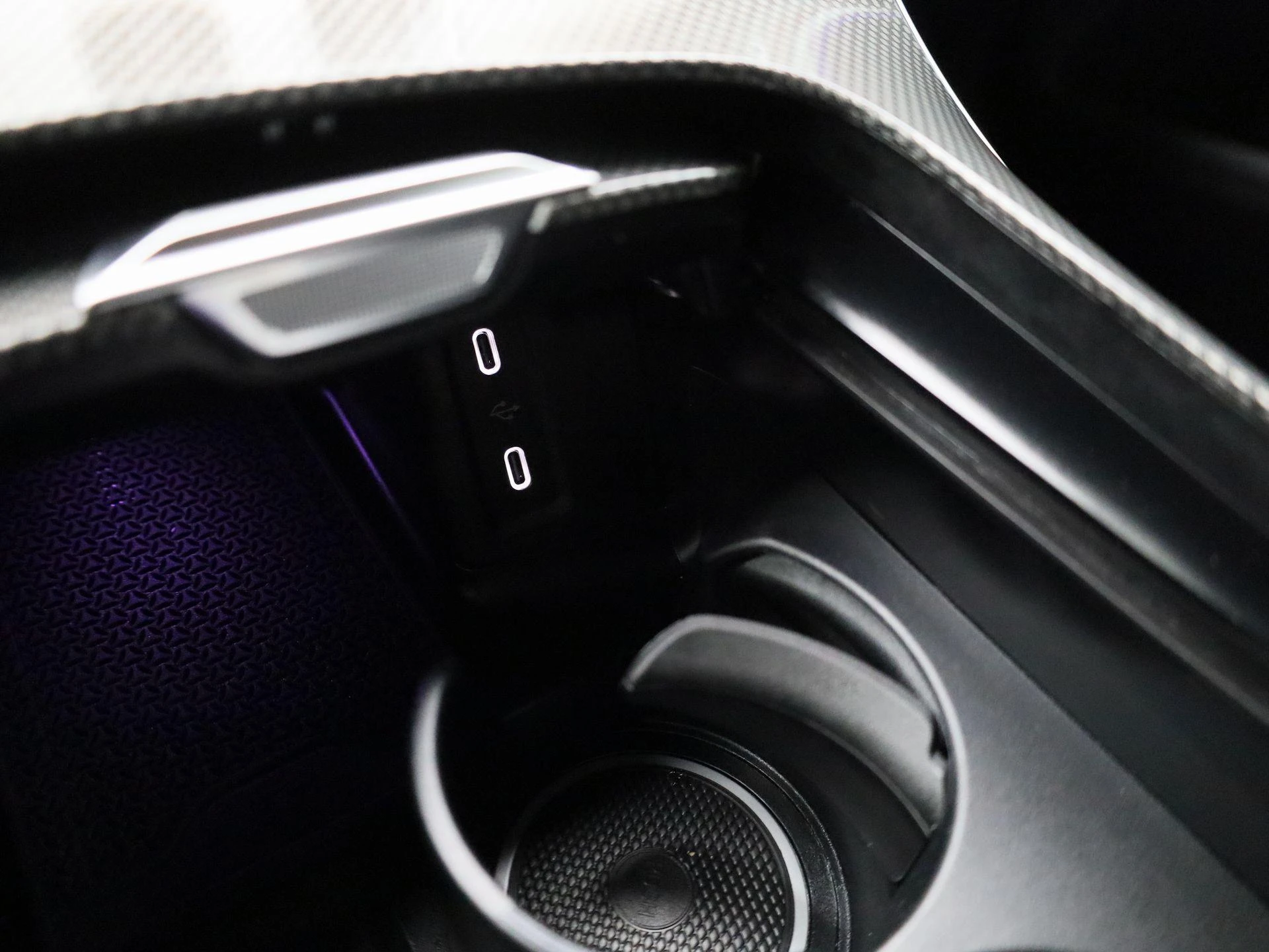 Mercedes-Benz-GLC-image-30