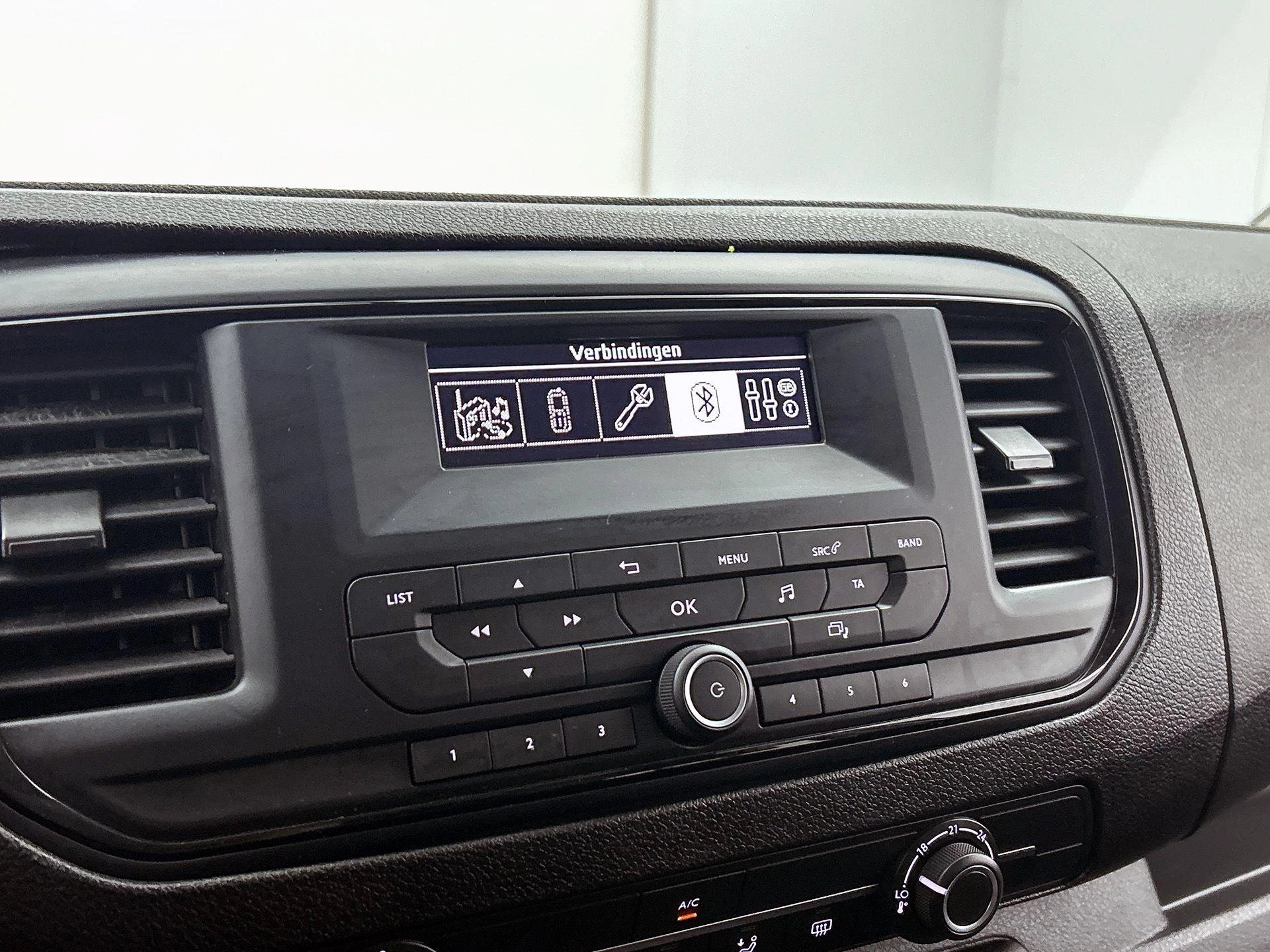 Opel-Vivaro-e-image-6