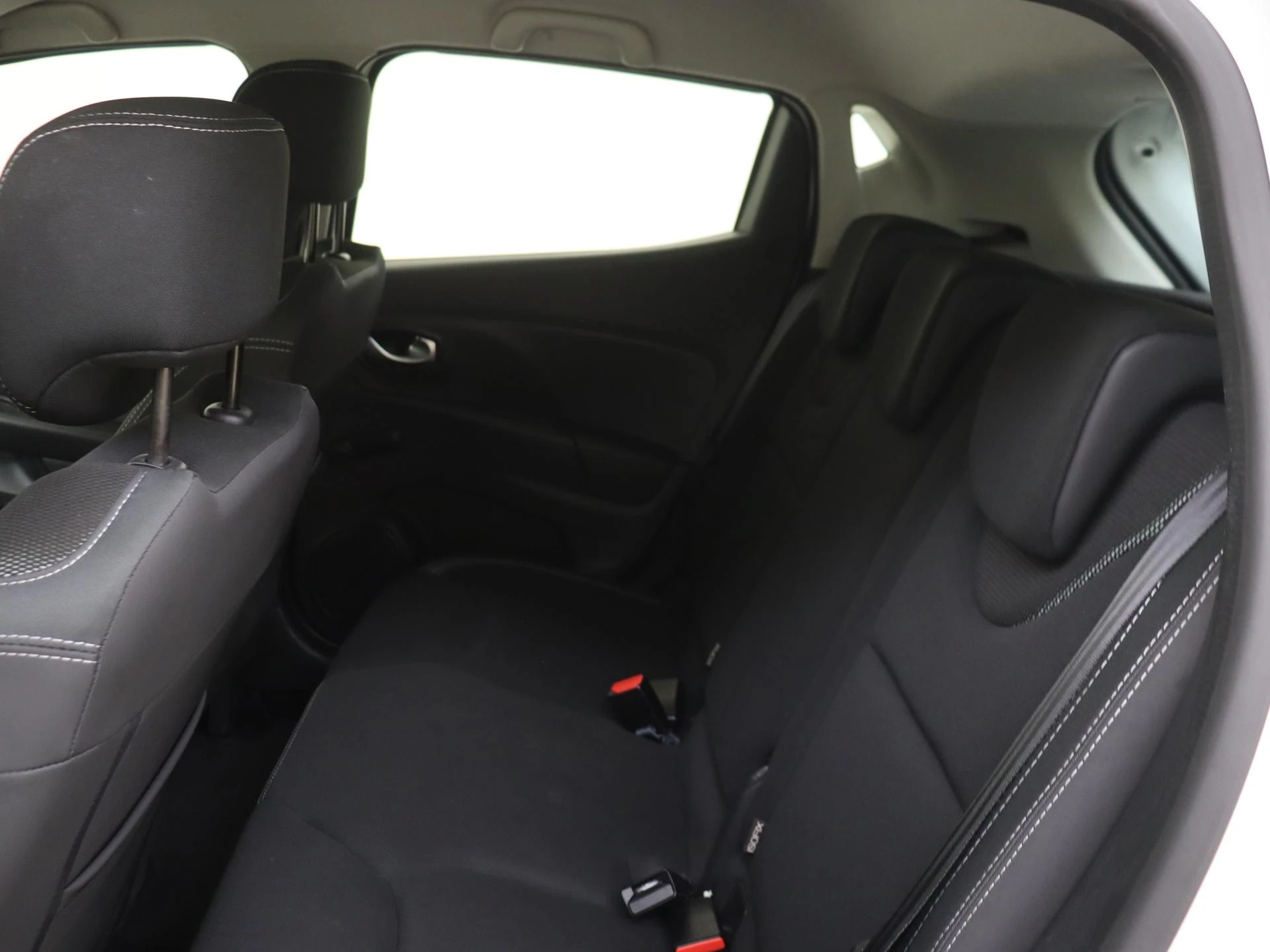 Renault-Clio-image-15