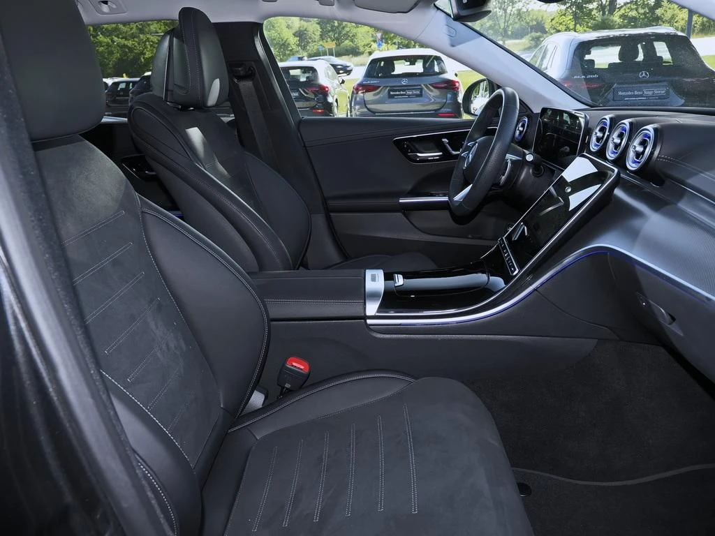 Mercedes-Benz-C-Klasse 220-image-12