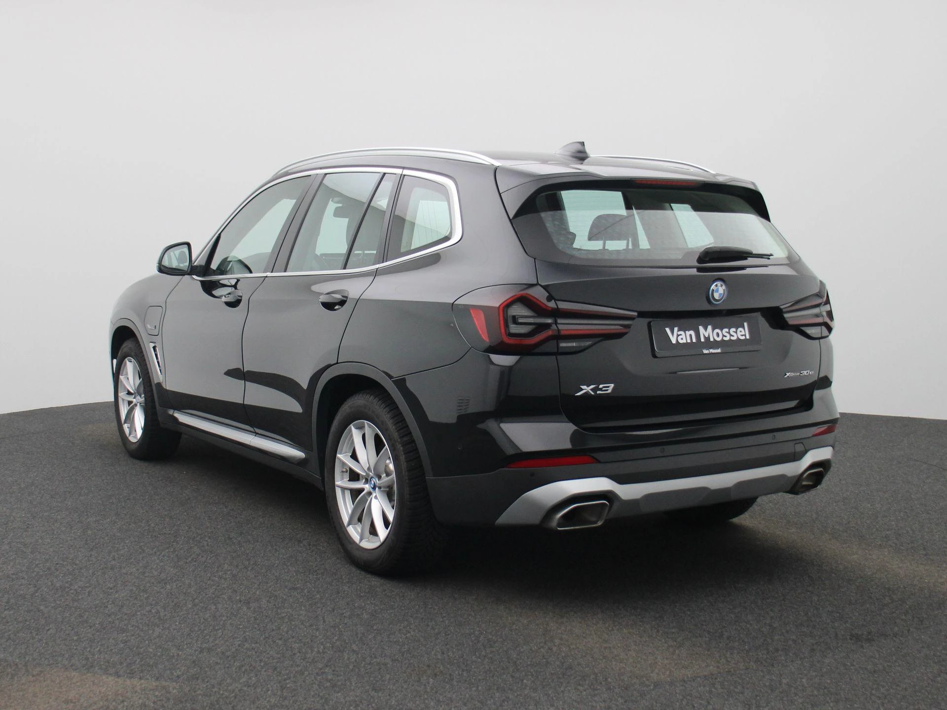 BMW X3 xDrive30e (120 kW)