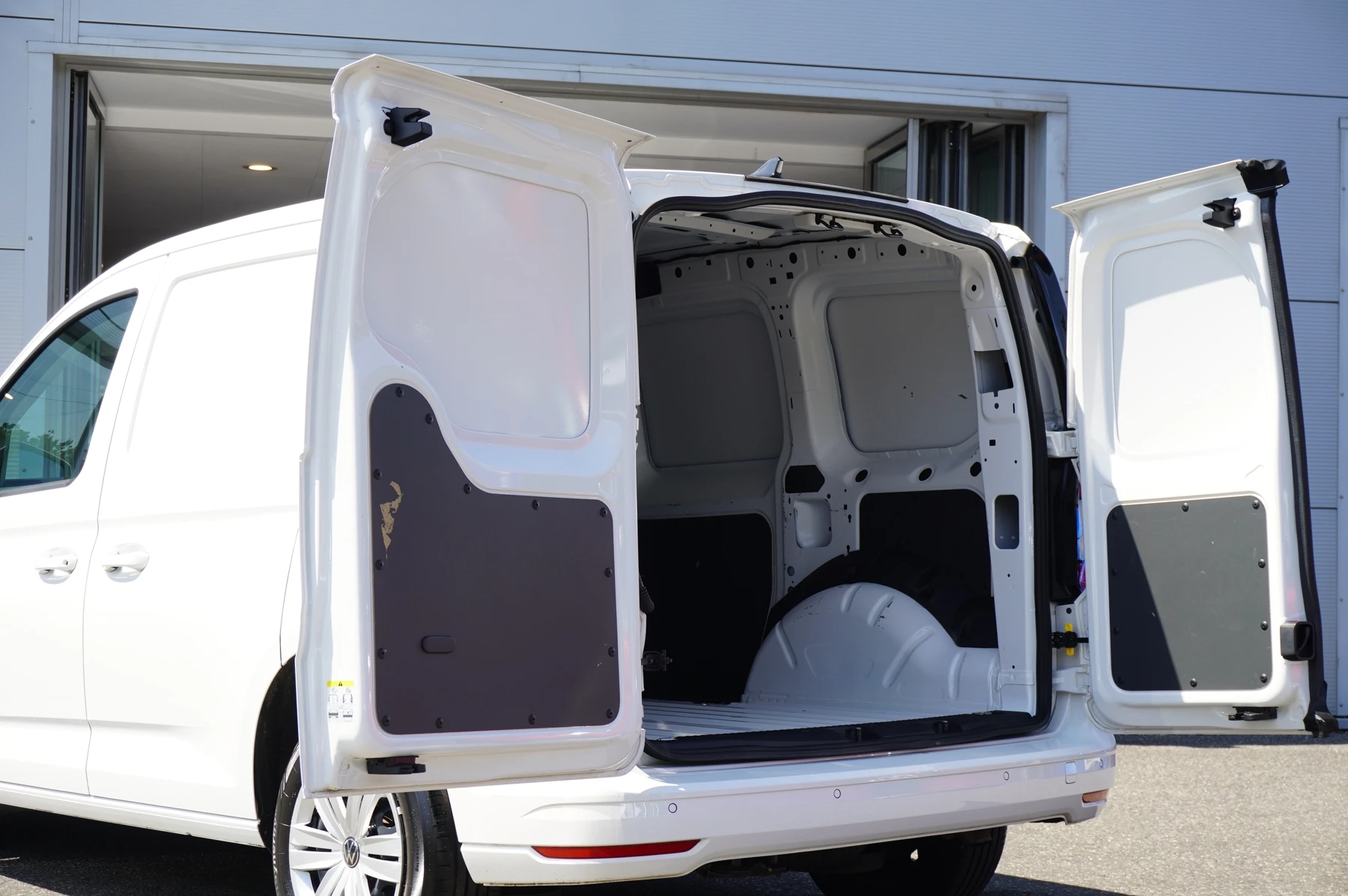Volkswagen-Caddy-image-17