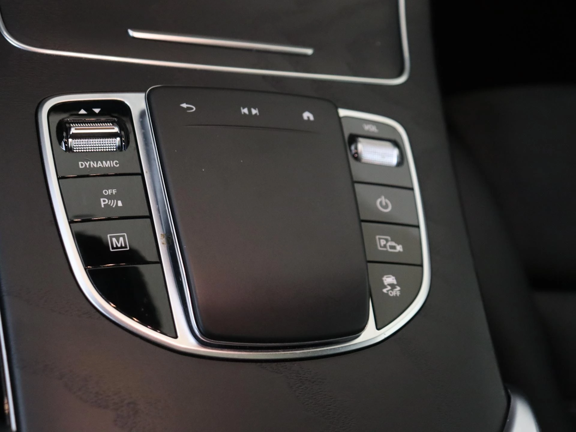 Mercedes-Benz-GLC-image-20