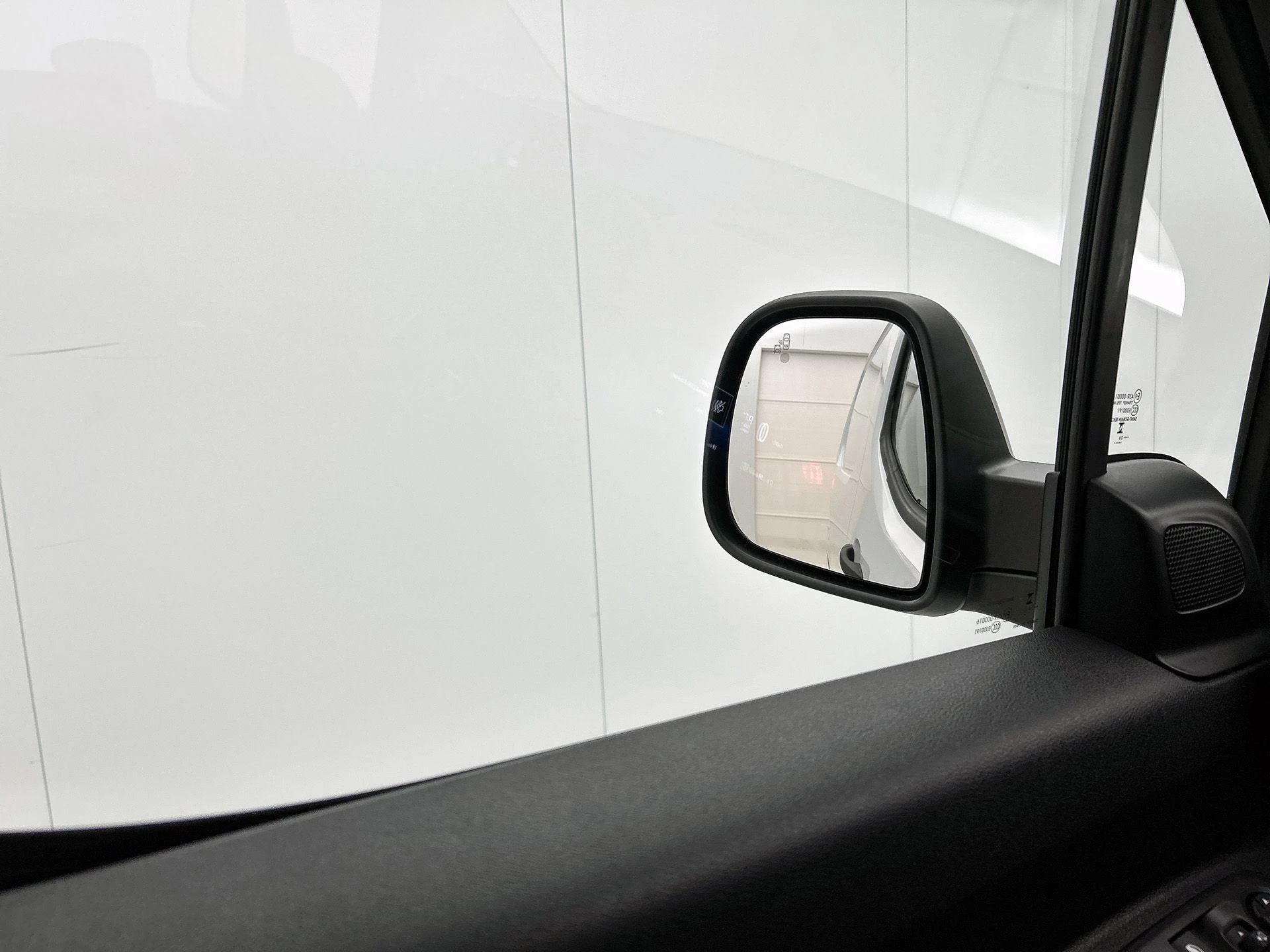 Opel-Combo-e-image-16