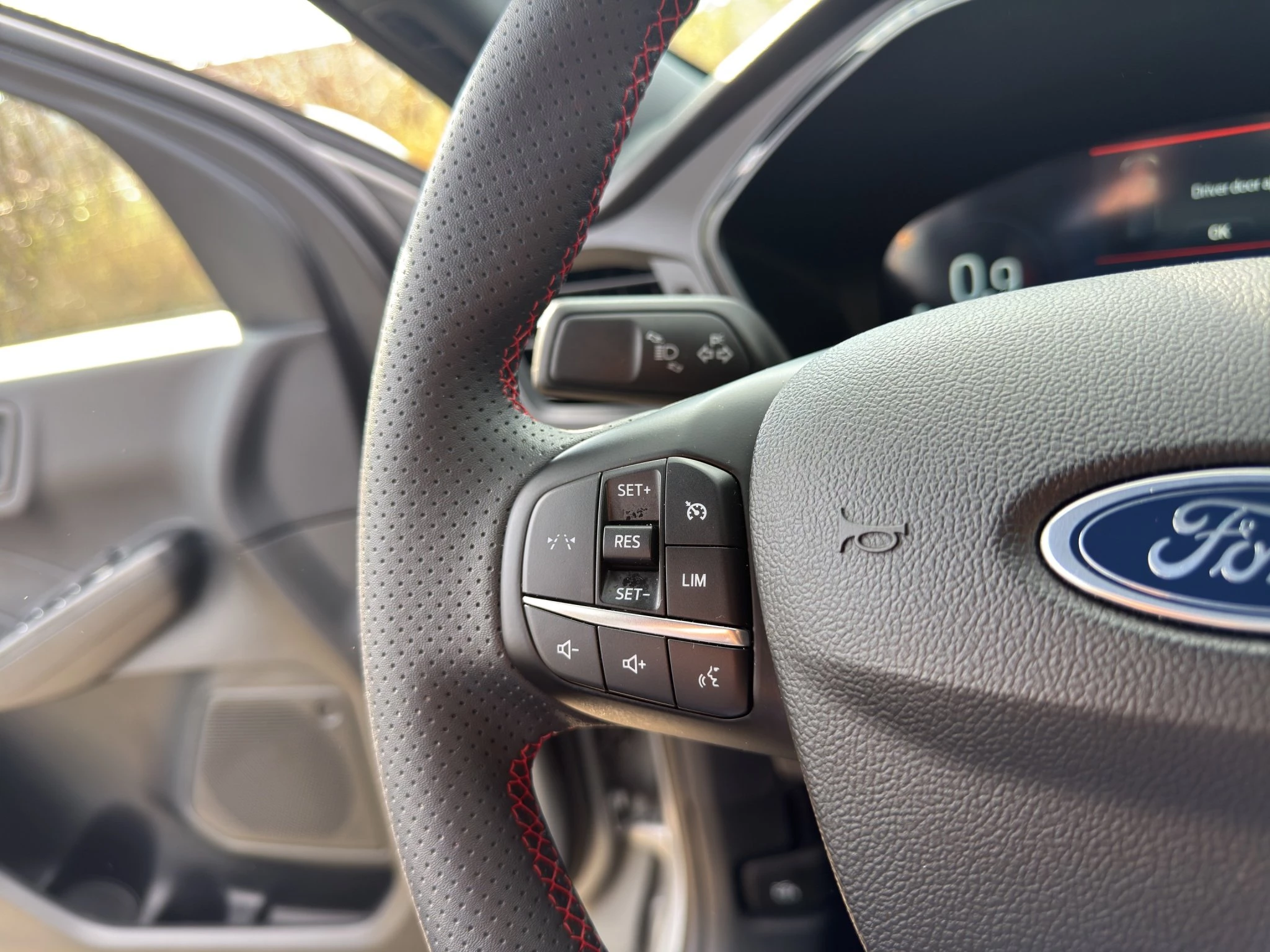 Ford Kuga ST-Line Aut.*KAM*LED-MATRIX*NAVI*GRA*WINTER-PKT.
