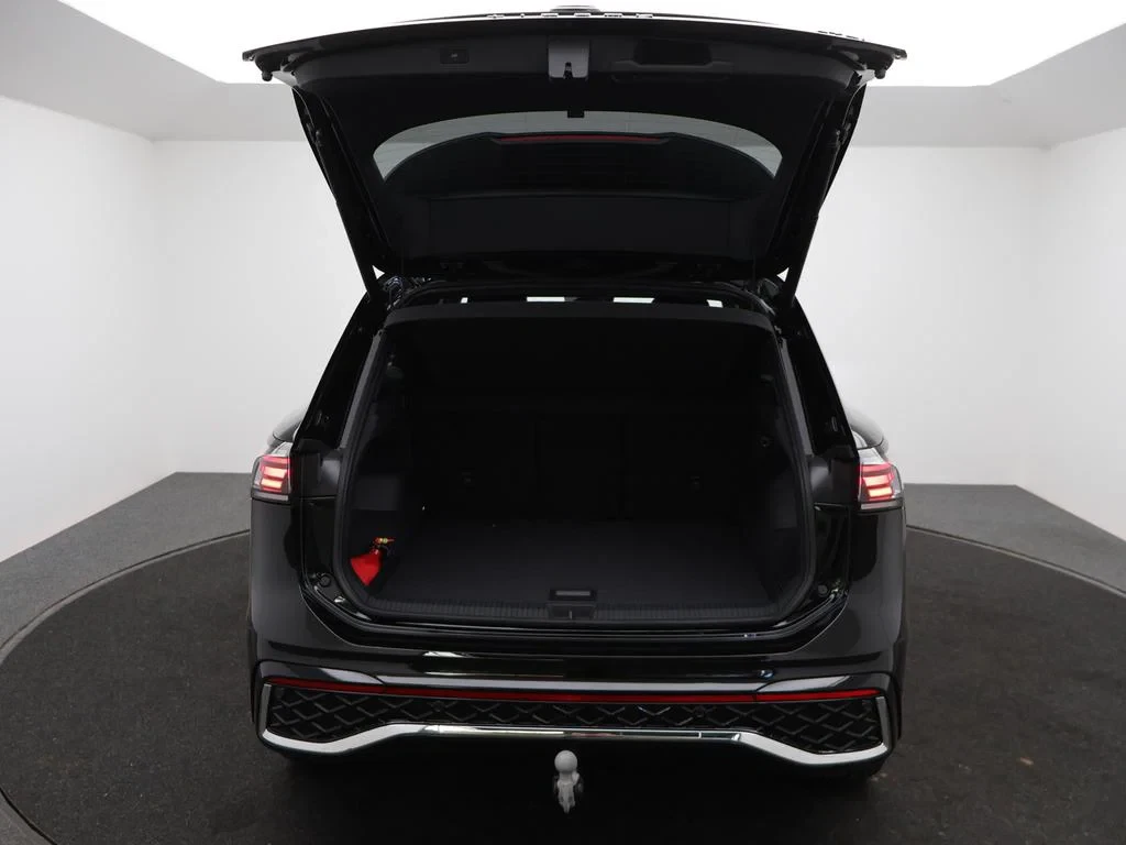 Volkswagen-Tiguan-image-11
