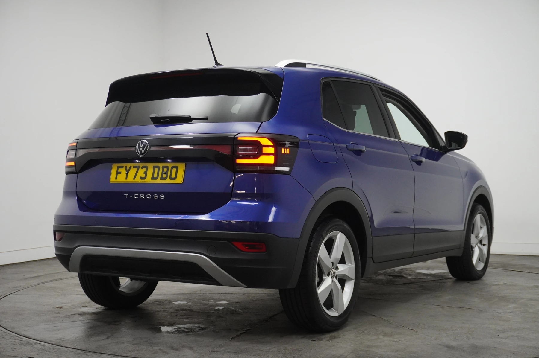 Volkswagen-T-Cross-image-17