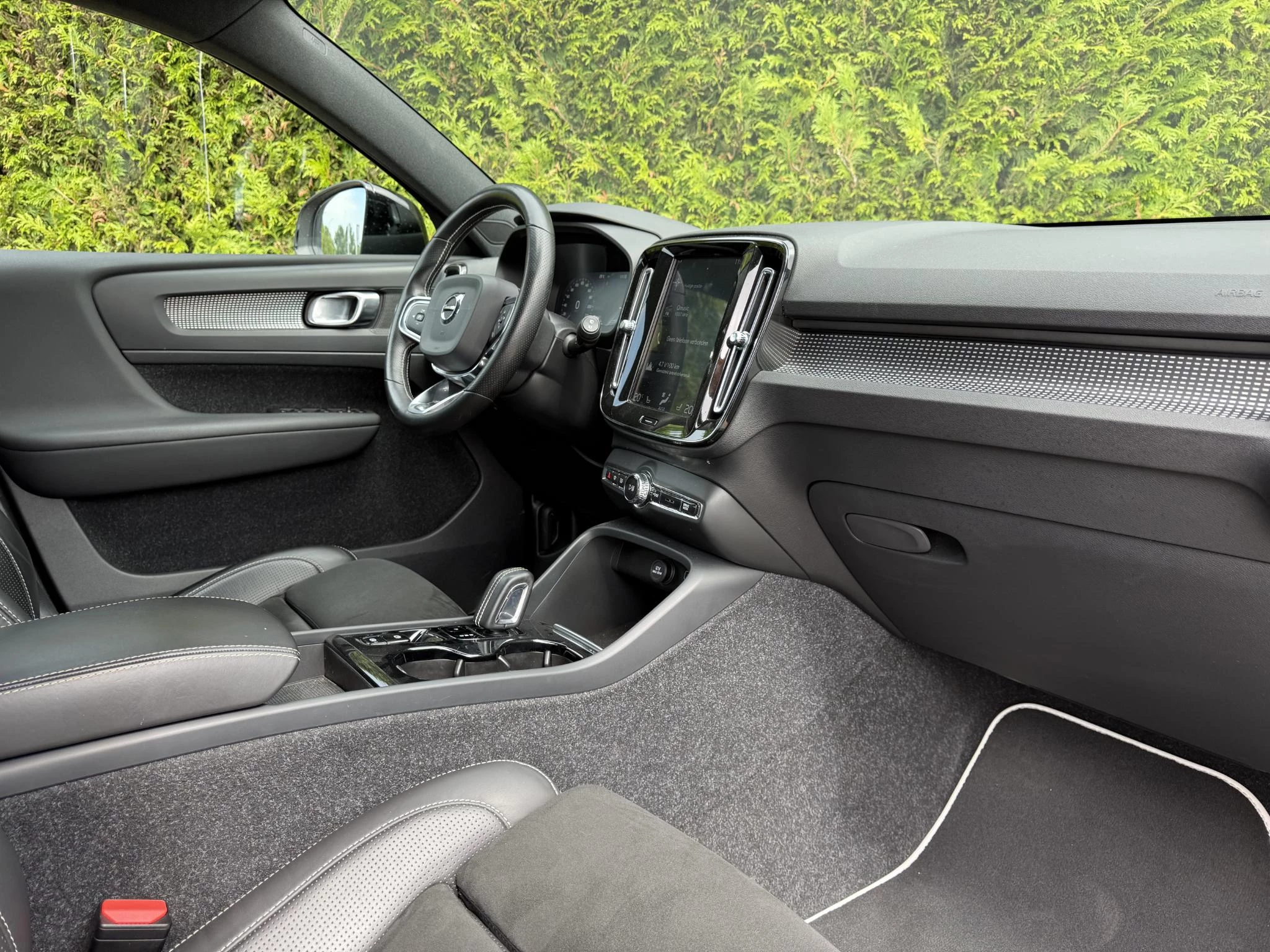 Volvo XC40 T5 Recharge R-Design