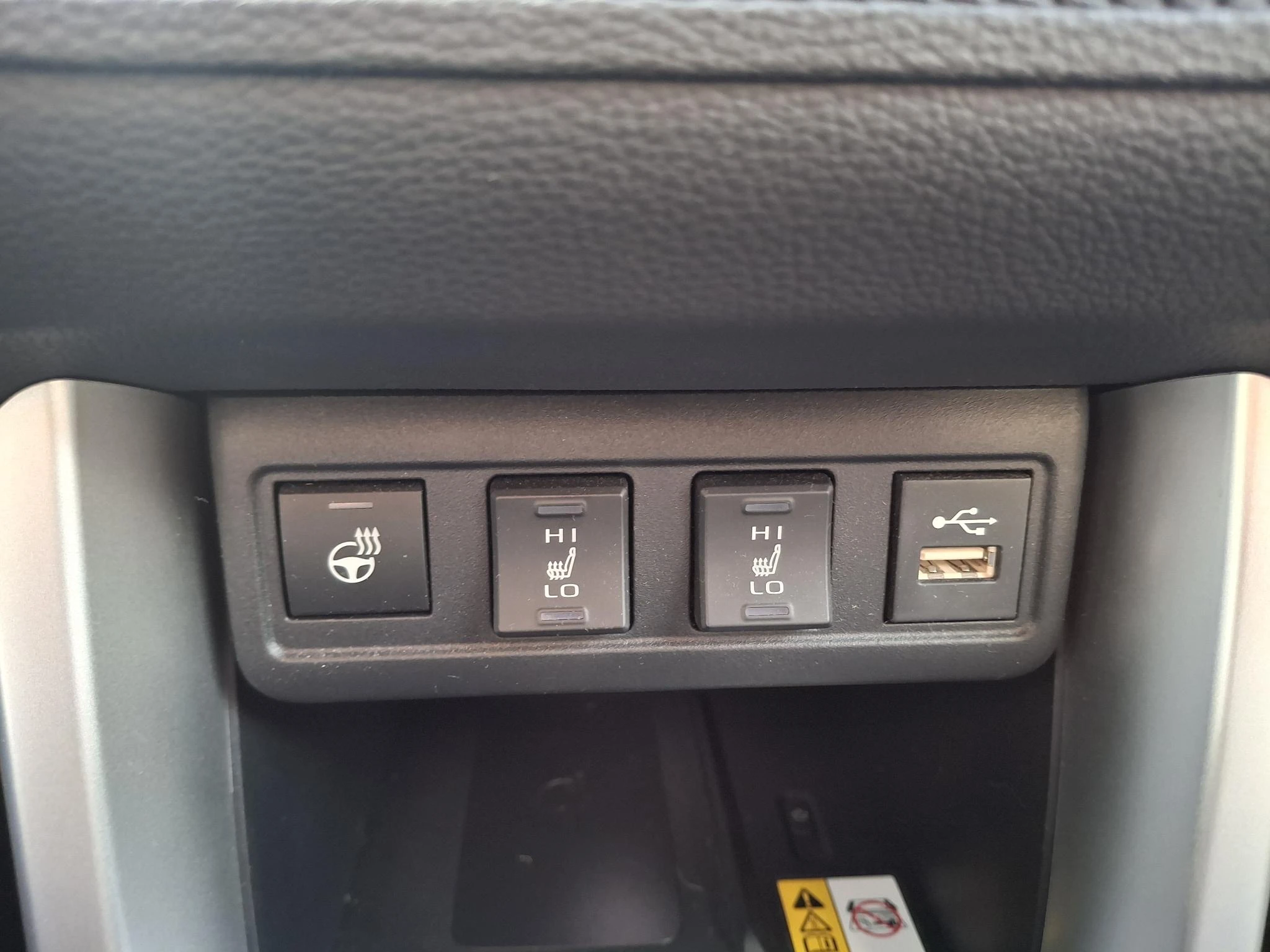 Toyota-Corolla Cross-image-13