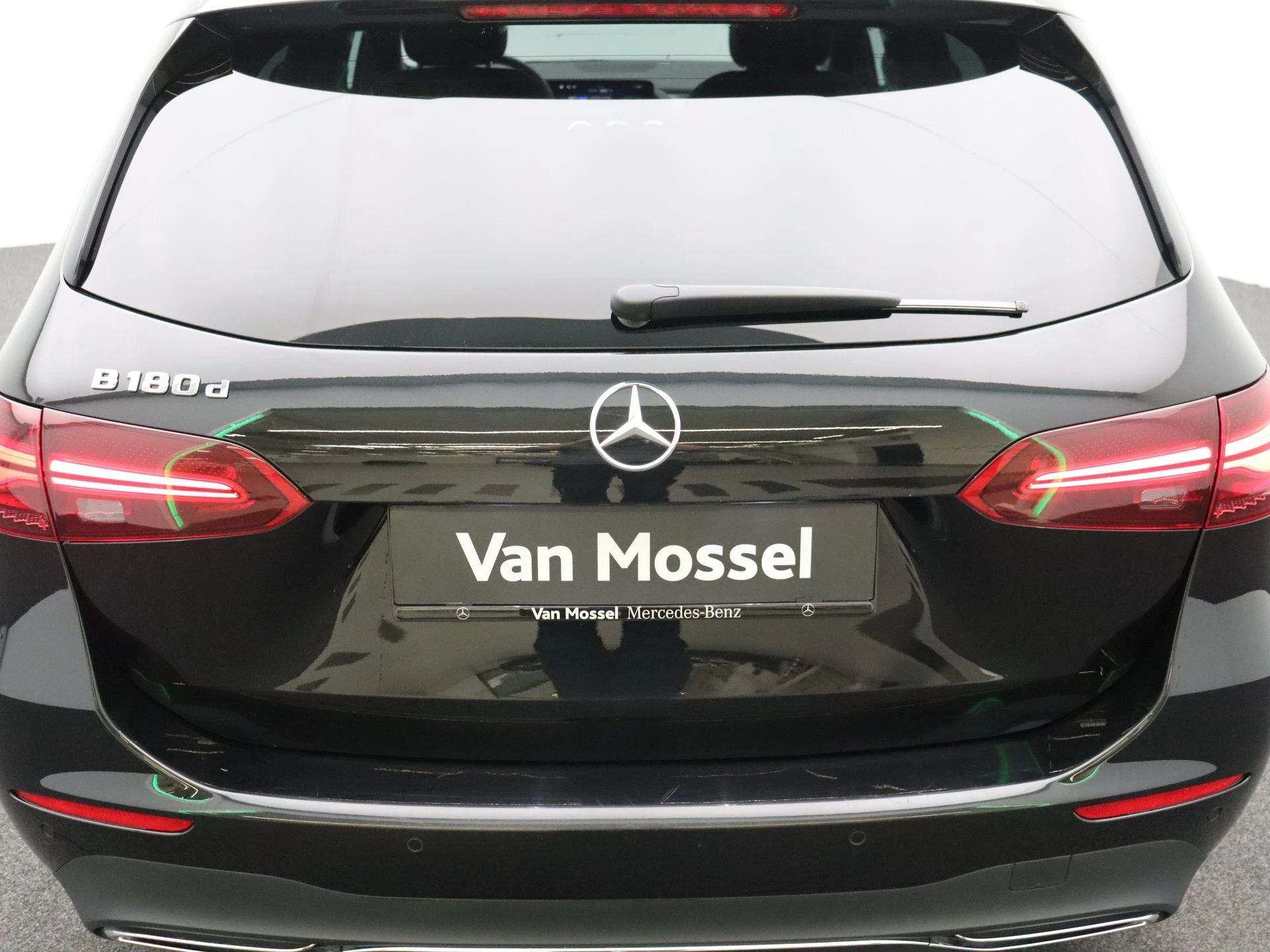 Mercedes-Benz B-Klasse 180 d Business Line + CARPLAY + LED + CAMERA +