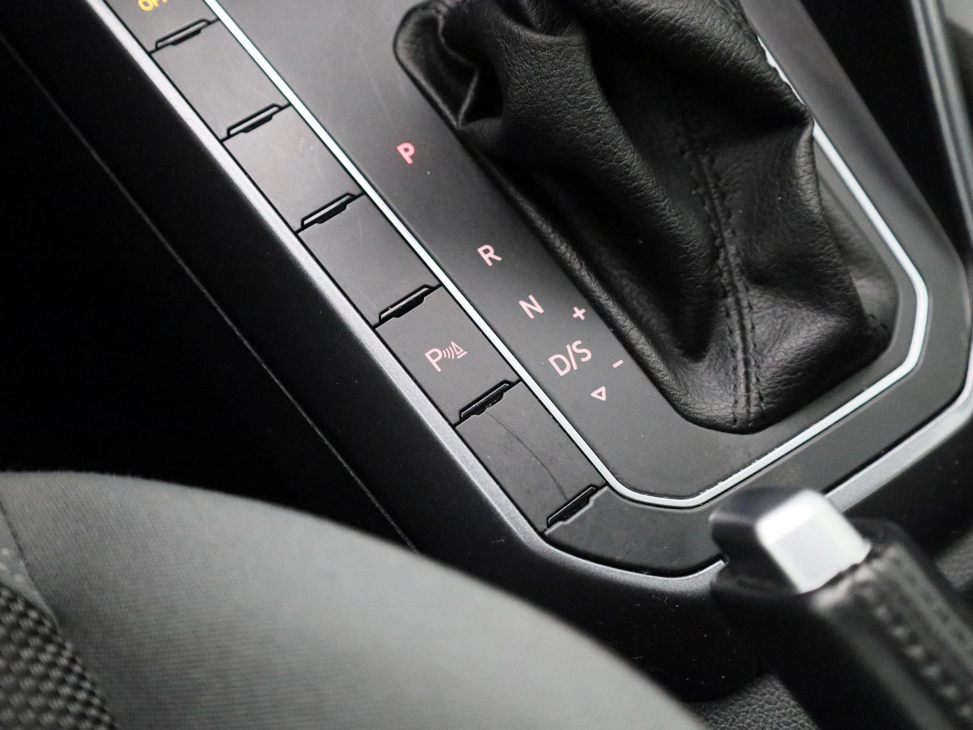 Volkswagen-Polo-image-17