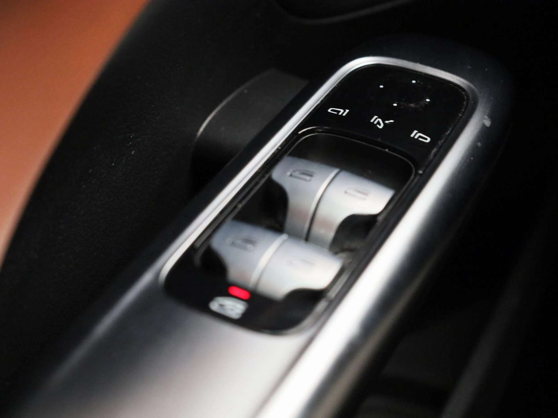 Mercedes-Benz-C-Klasse-image-25