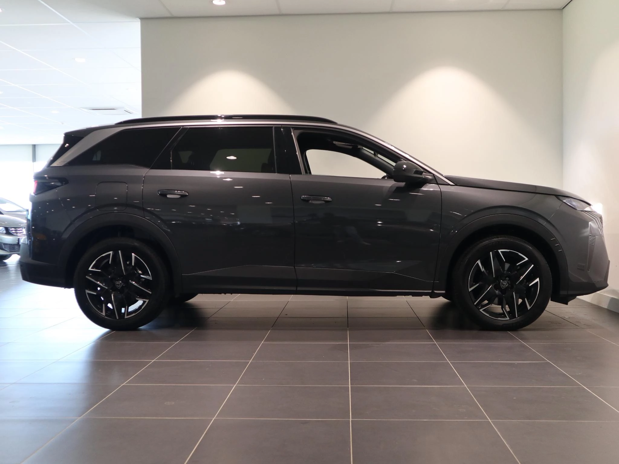 Peugeot-5008-image-6