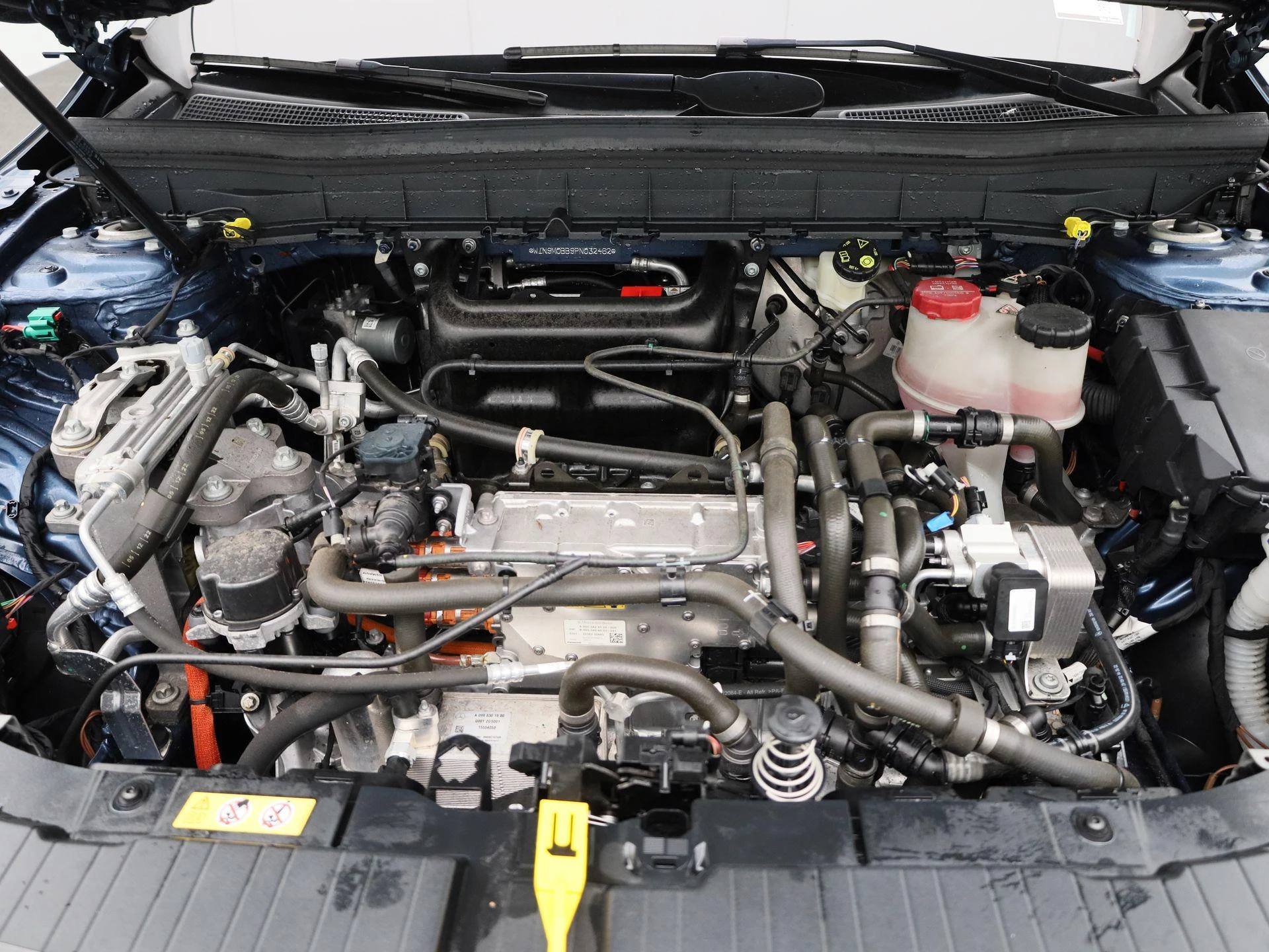 Mercedes-Benz-EQB-image-52