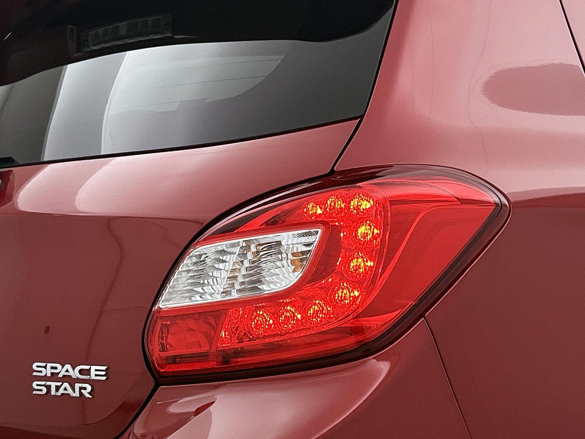 Mitsubishi-Space Star-image-18