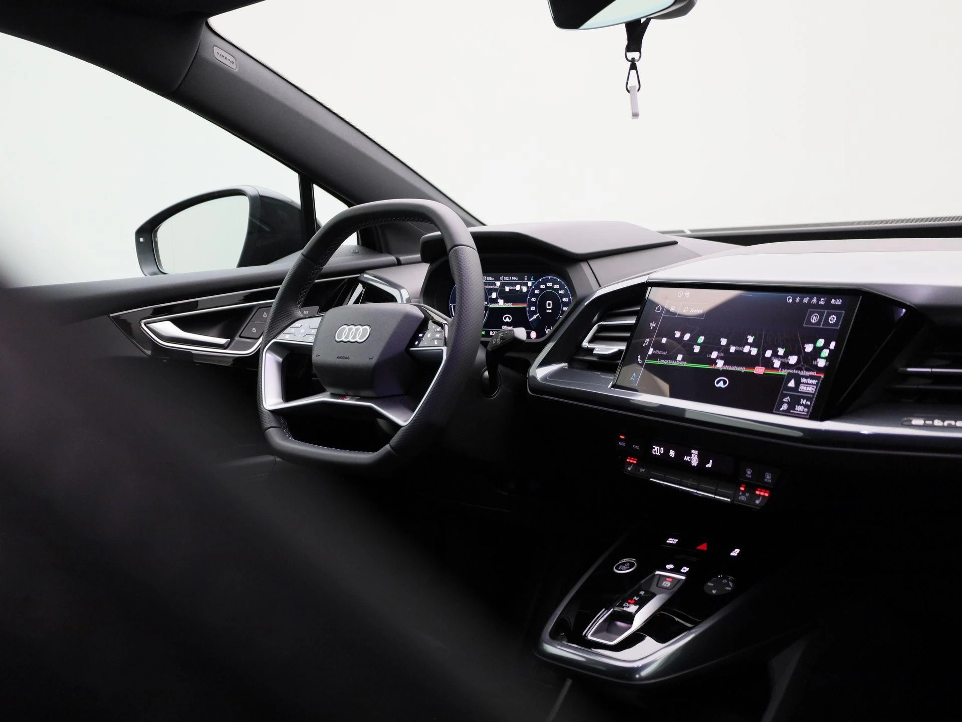 Audi-Q4 Sportback e-tron-image-18