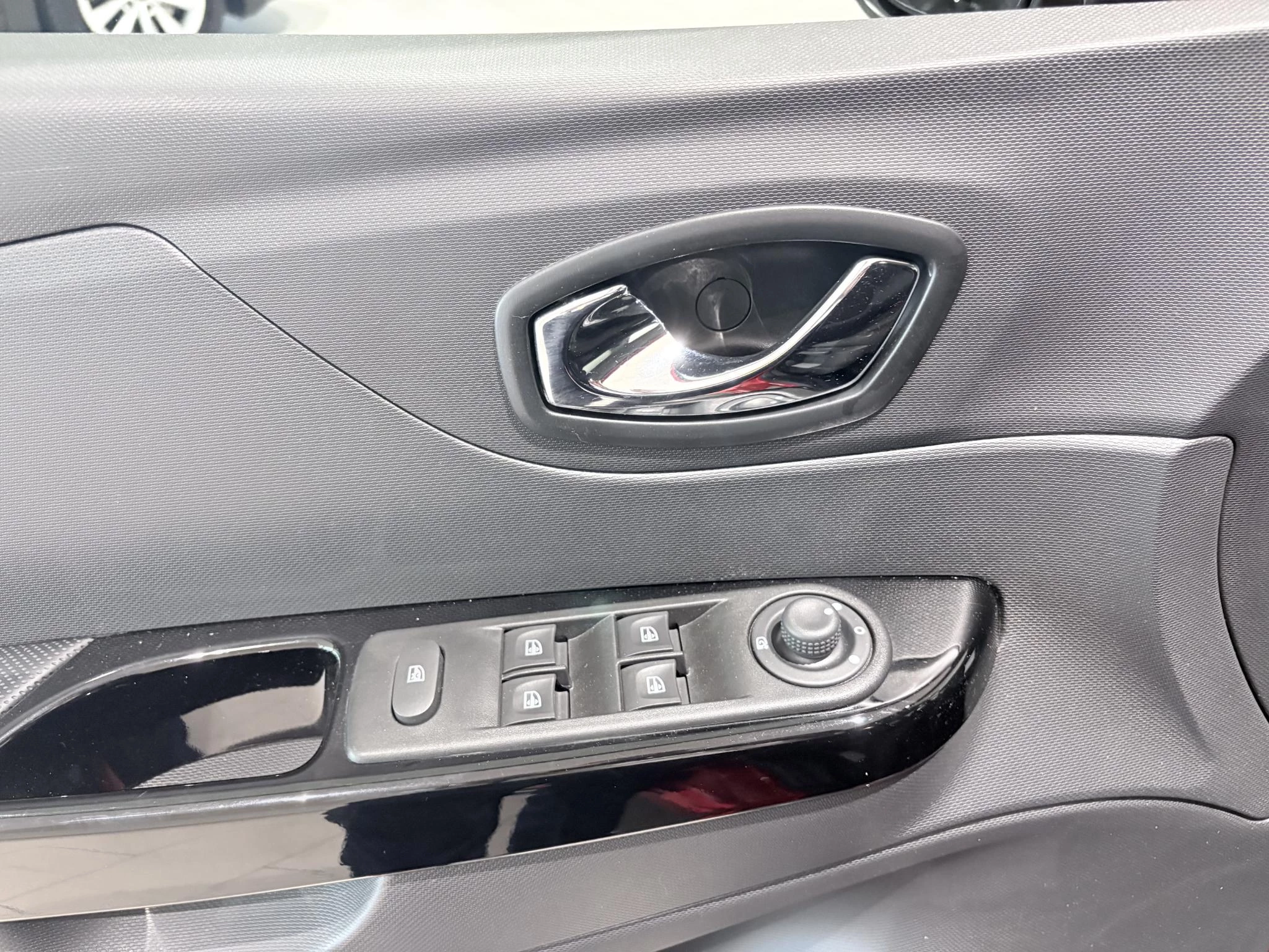 Renault-Captur-image-11