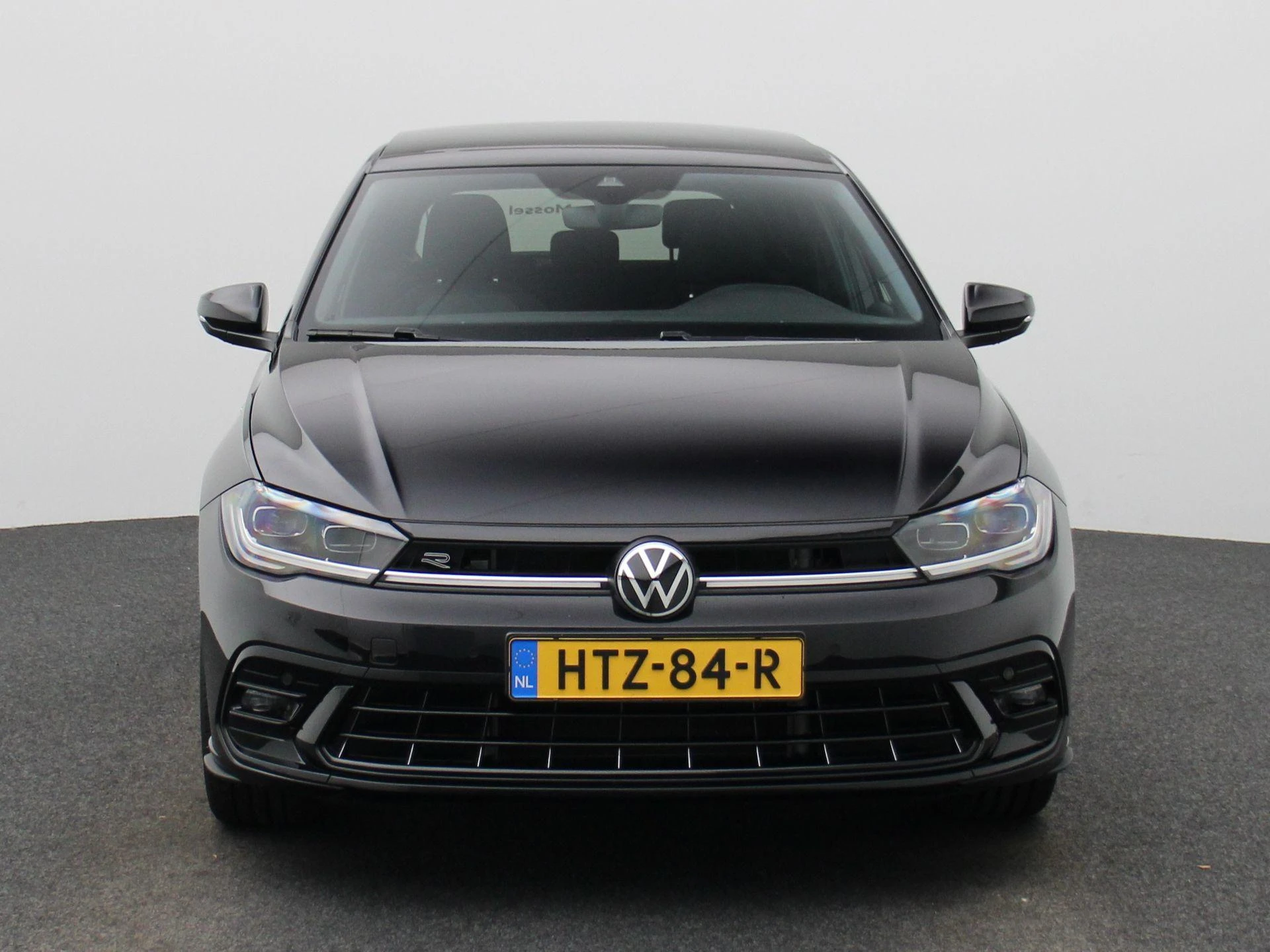 Volkswagen-Polo-image-2