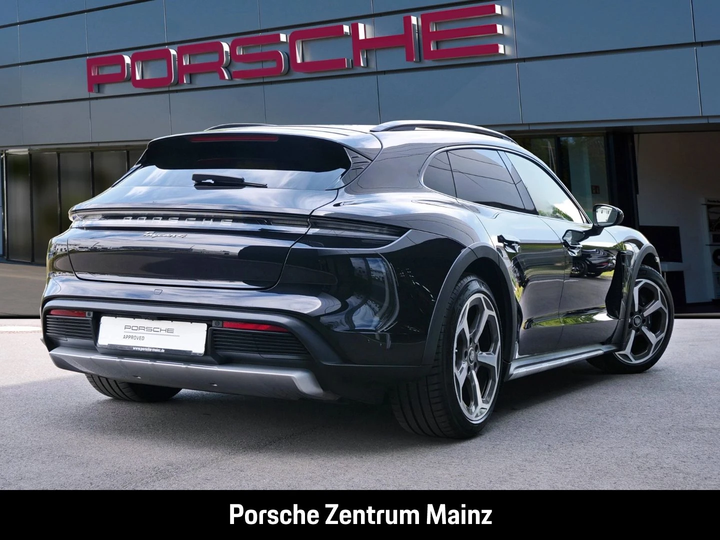Porsche-Taycan-image-2