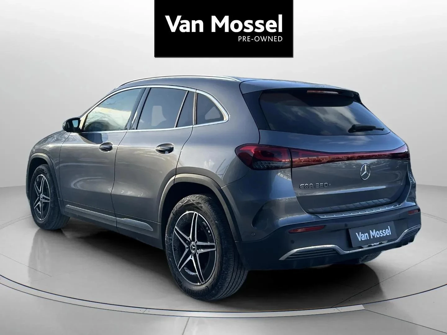 Mercedes-Benz-EQA-image-6