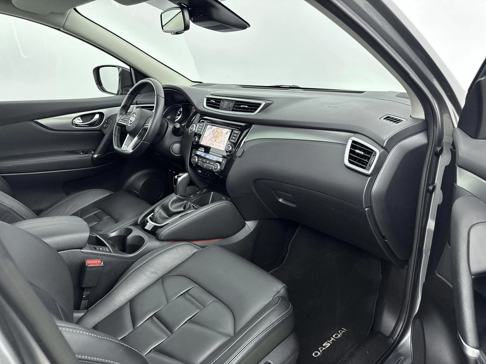 Nissan-QASHQAI-image-32