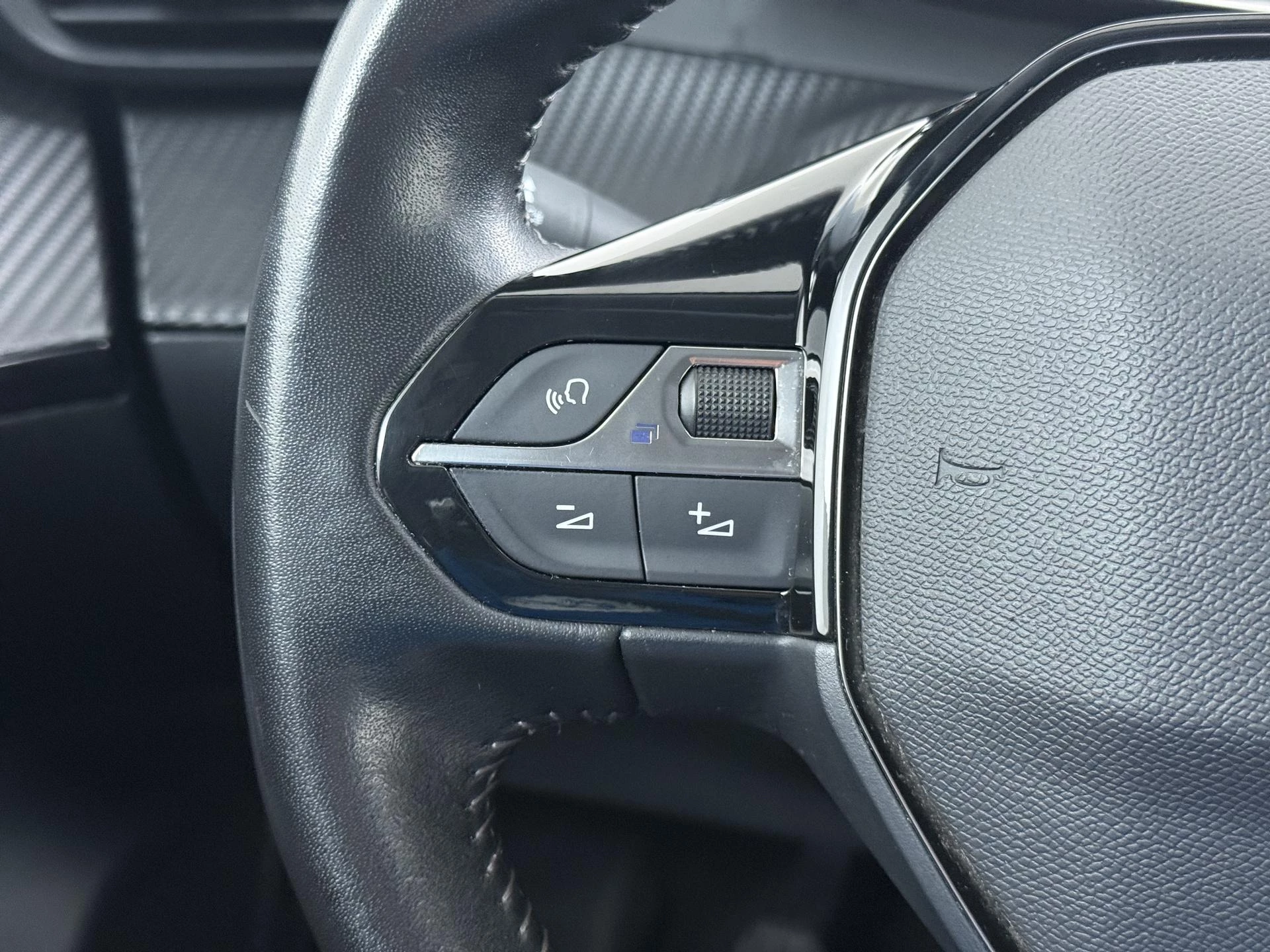 Peugeot-2008-image-12