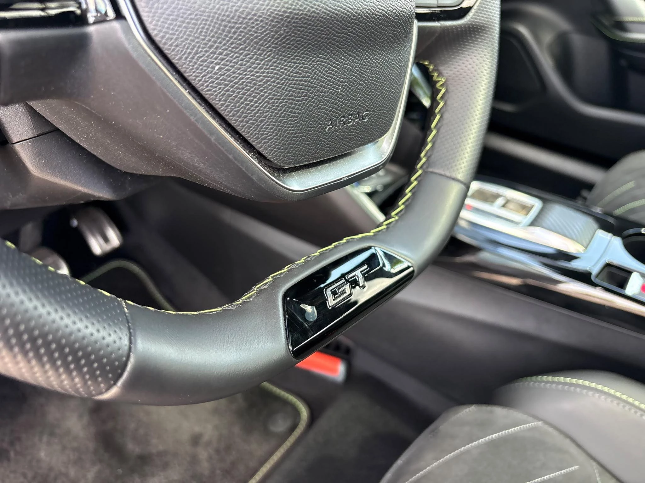 Peugeot-2008-image-12