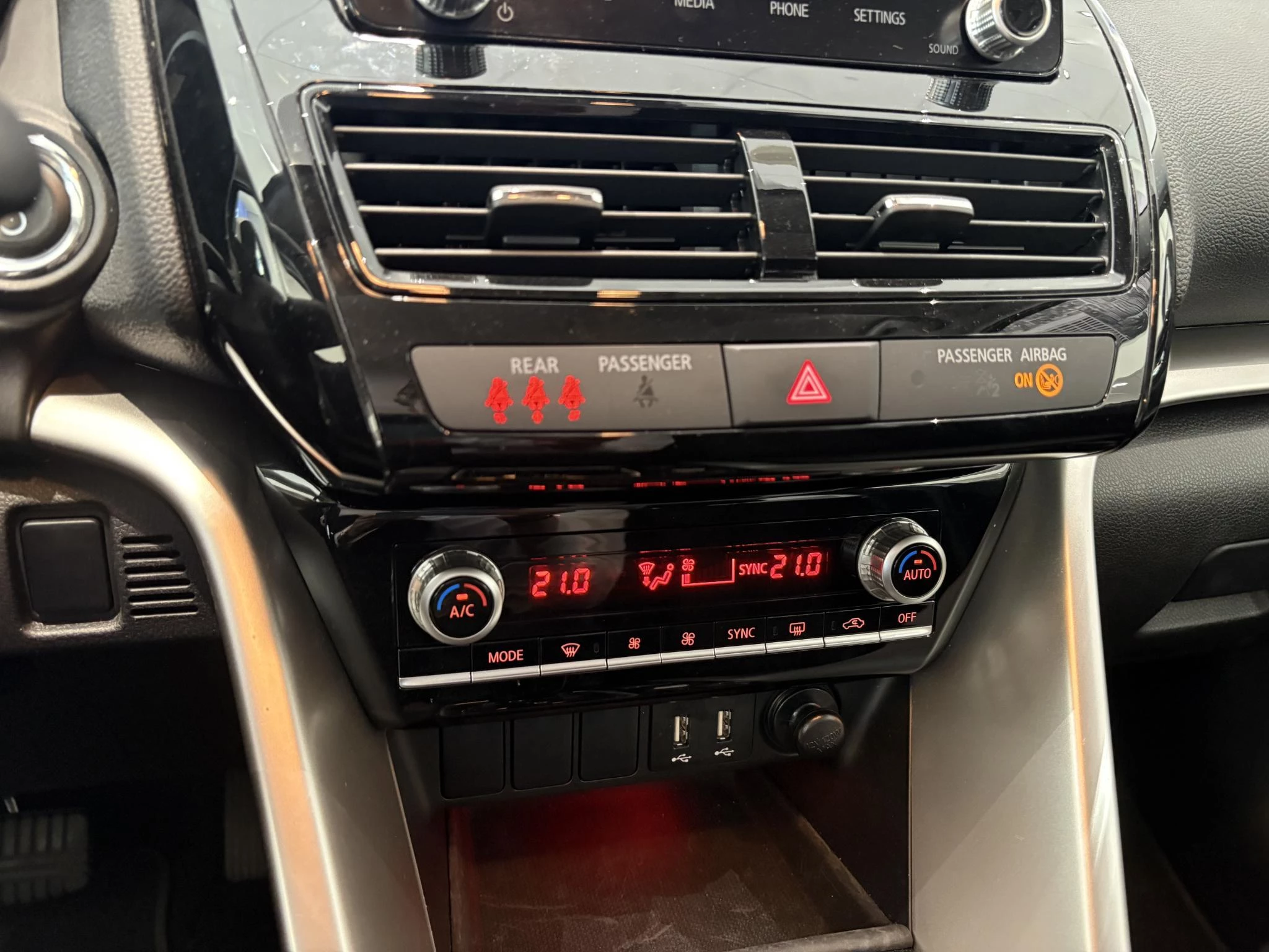Mitsubishi-Eclipse Cross-image-15